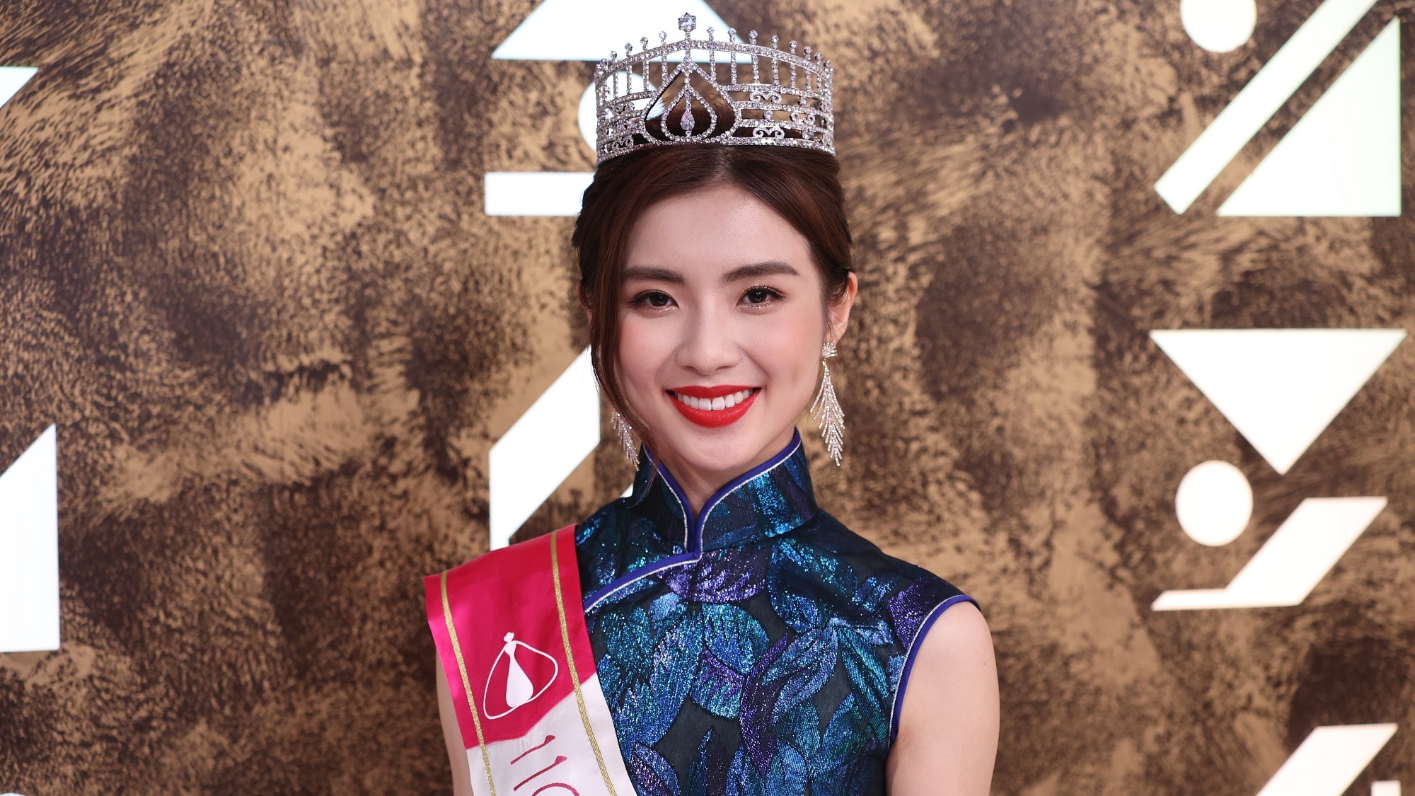 (GPGT) 香港小姐 Miss Hong Kong 2021 Winners Announced 三甲出爐 8號宋宛穎奪冠關楓馨大熱倒灶 ...