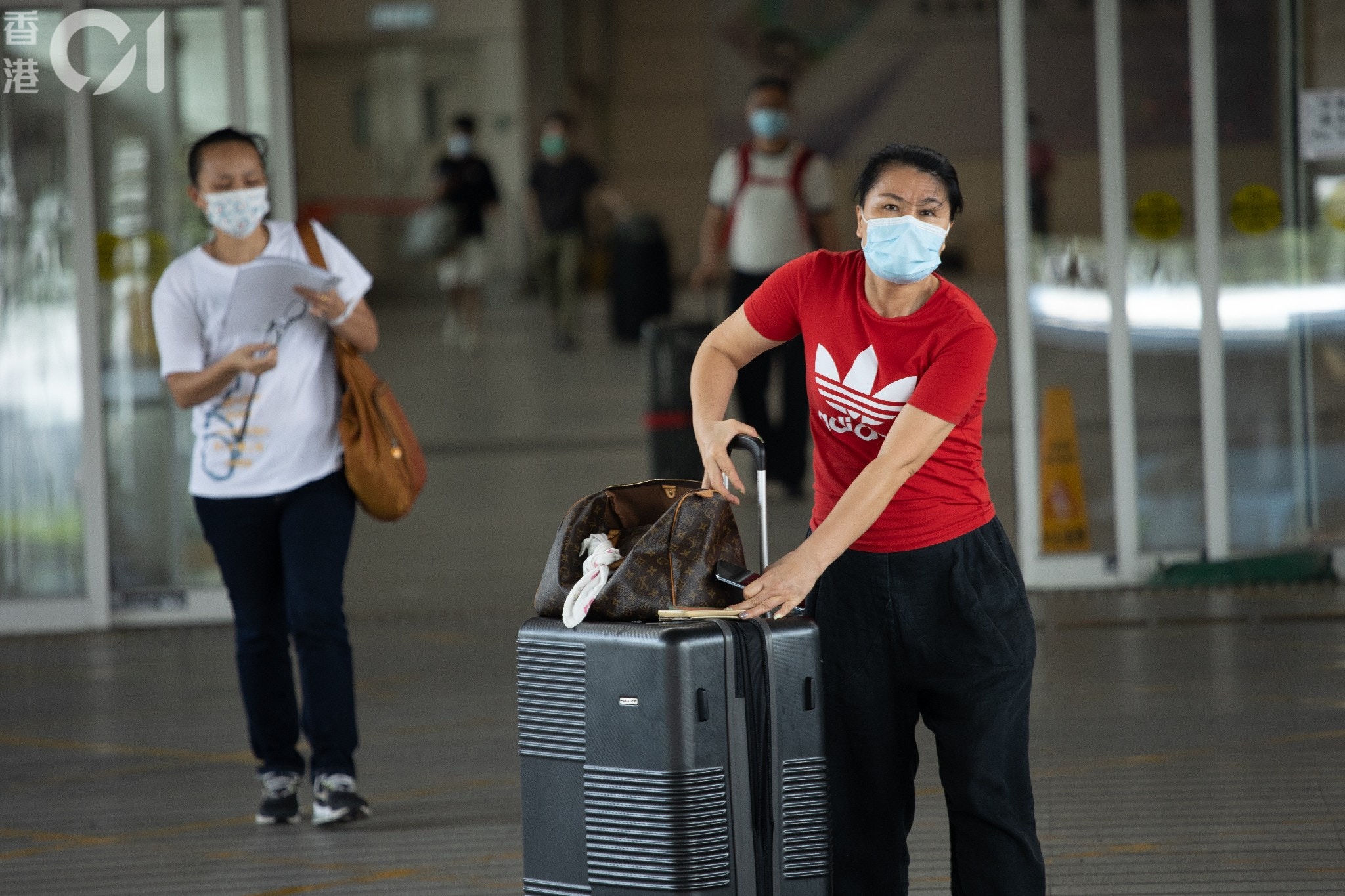 「來港易」計劃9月15日起推行，身處廣東省和澳門的非香港居民凌晨時分起可透過網上系統預約，符合條件者可在入境香港時獲豁免強制檢疫安排。（資料圖片／梁鵬威攝）