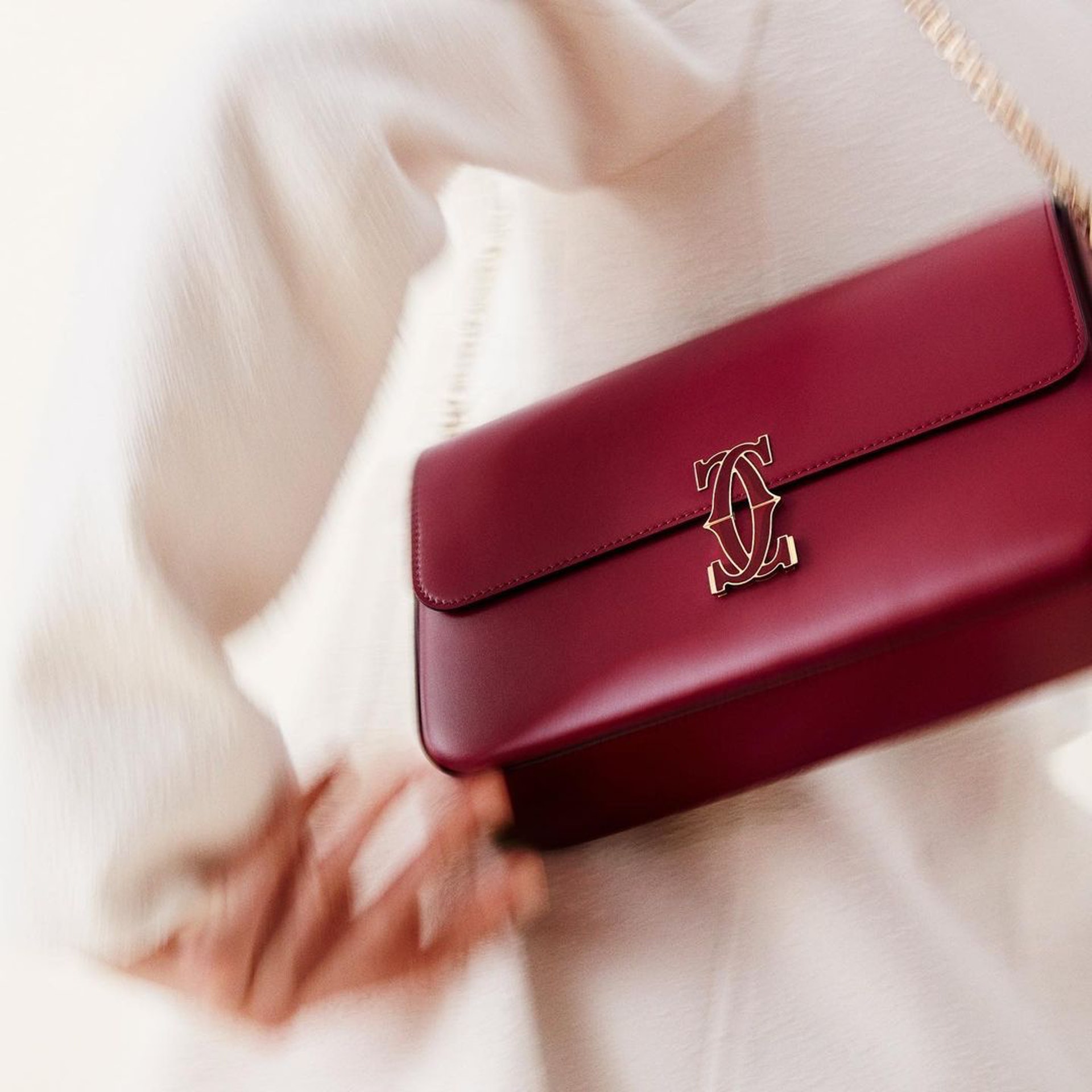Cartier在9月推出全新「Double C de Cartier」。(cartier@instagram) Cartier在9月推出全新「Double C de Cartier」。(cartier@instagram)