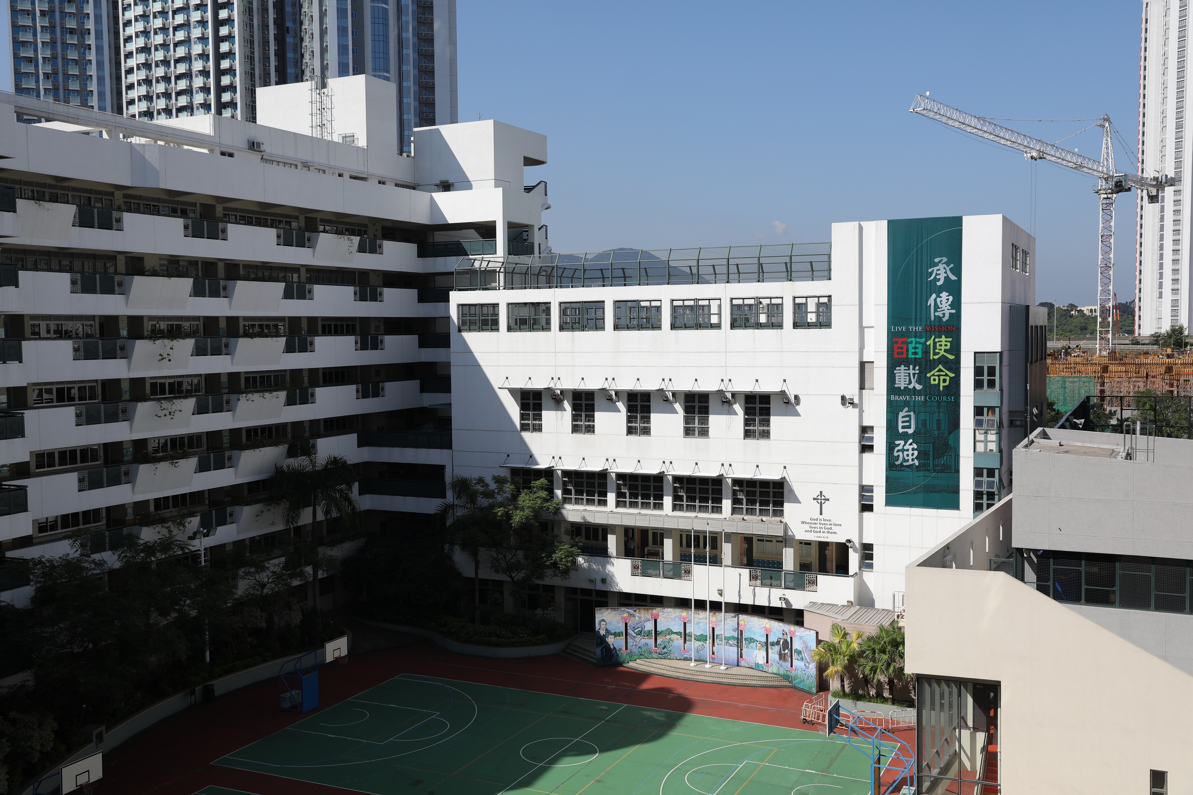 英華小學今年收到約4000份小一入學申請。（資料圖片）