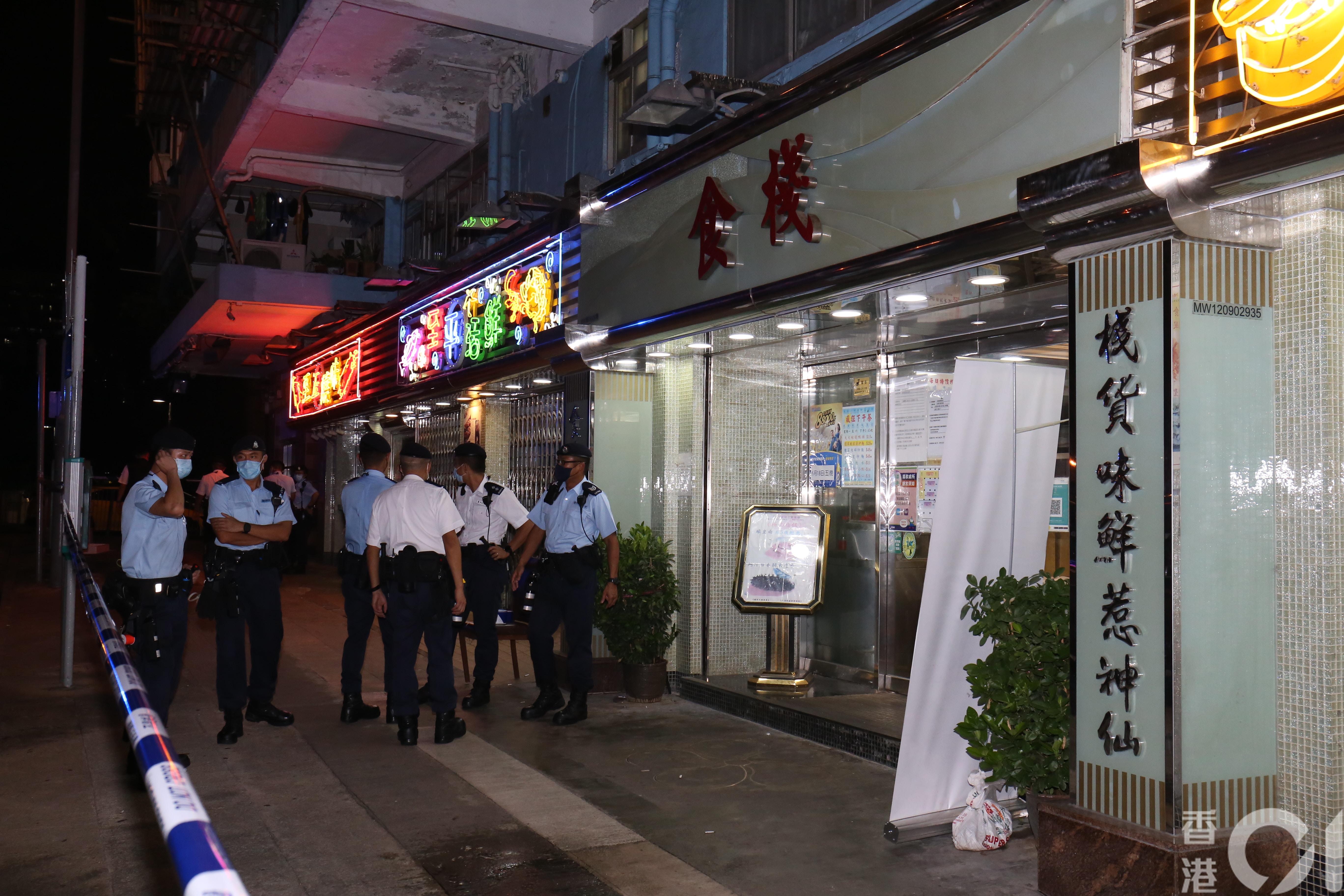 警員封鎖現場調查。（陳浩然攝）