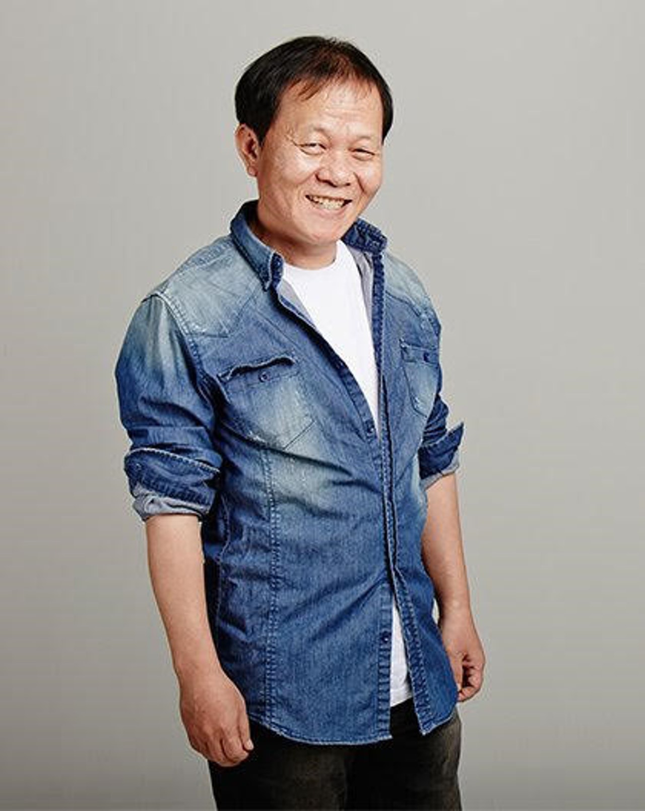 第5位是拍過《請回答1988》和《Sweet Home》等的57歲「綠葉王」禹賢,他演過的作品部部都是人氣作,相信海外劇迷也不陌生,老顏是他的最大賣點。(網上圖片) 第5位是拍過《請回答1988》和《Sweet Home》等的57歲「綠葉王」禹賢,他演過的作品部部都是人氣作,相信海外劇迷也不陌生,老顏是他的最大賣點。(網上圖片)