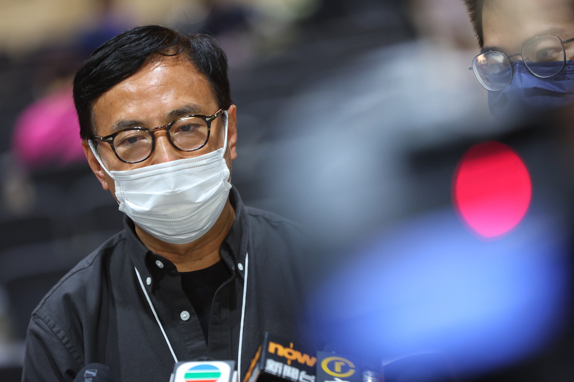 狄志遠因為與另外兩名候選人票數相同,最後通過抽籤才勝出當選。(羅君豪攝) 狄志遠因為與另外兩名候選人票數相同,最後通過抽籤才勝出當選。(羅君豪攝)