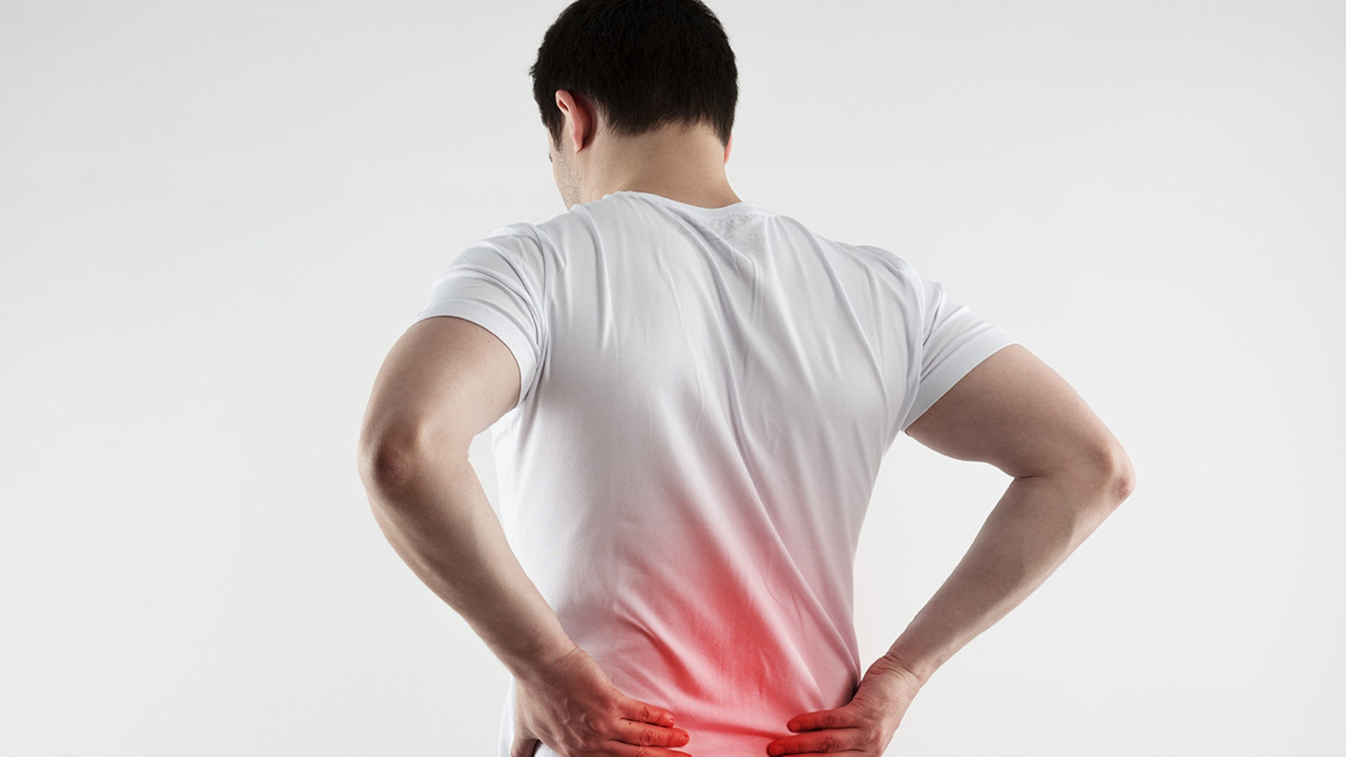 椎間盤突出、骨骼有損傷人士，不適合進行背部擀筋，以免對背部及腰椎造成損害。（圖片：bohe）