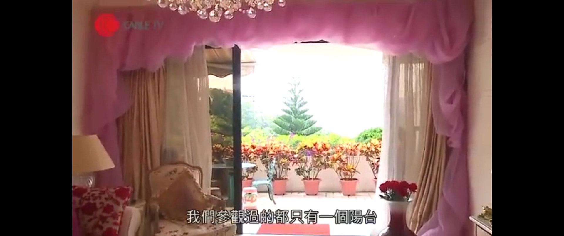 有兩個陽台。
