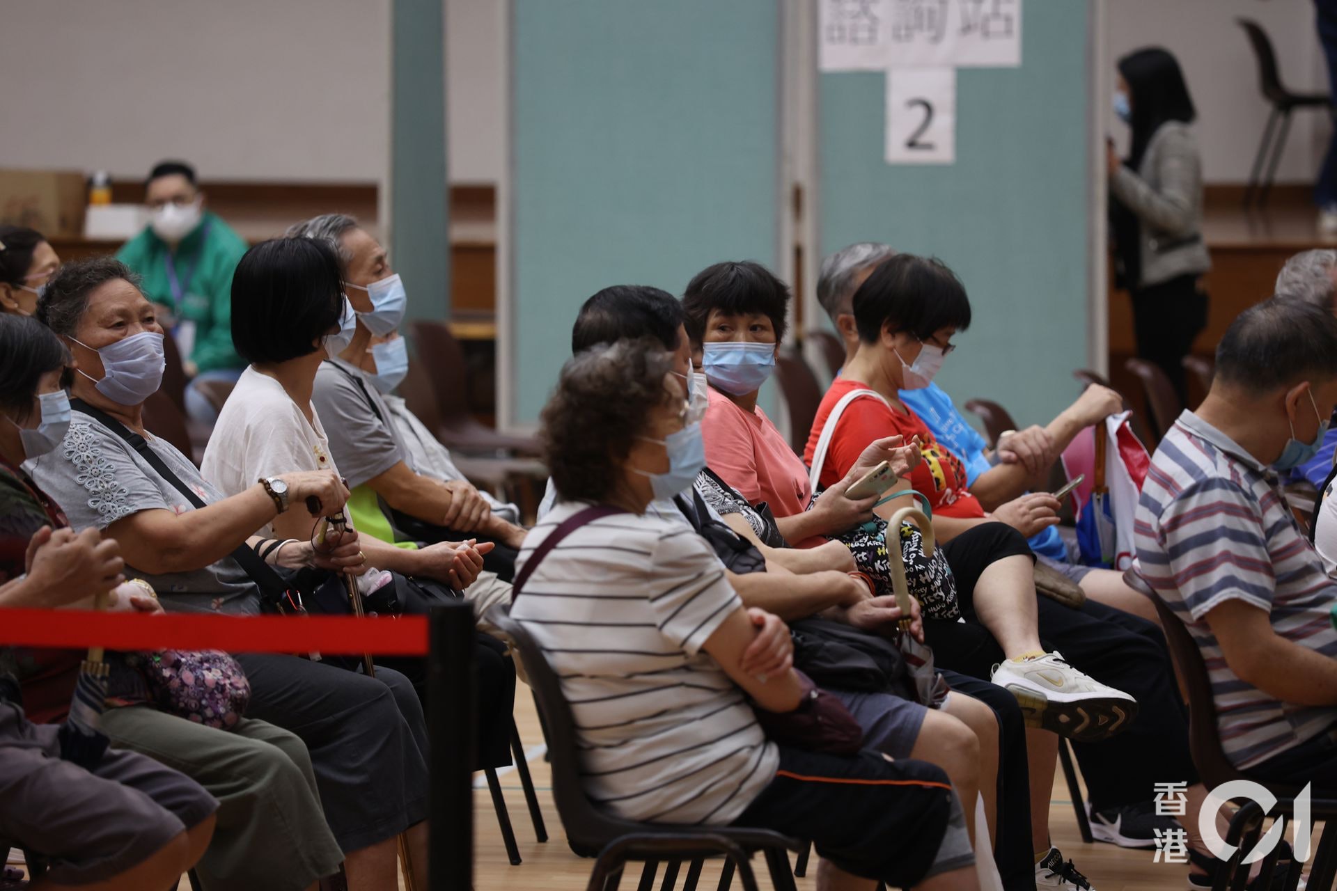 超過一半癌症發病於長者群組,每千人口非長者與長者癌症發病比例為1:5.2。(資料圖片/鄭子峰攝) 超過一半癌症發病於長者群組,每千人口非長者與長者癌症發病比例為1:5.2。(資料圖片/鄭子峰攝)