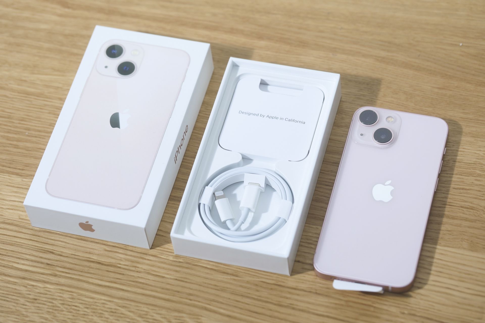Iphone 13開售粉紅色熱爆男用家竟更比女生多 附開箱圖輯