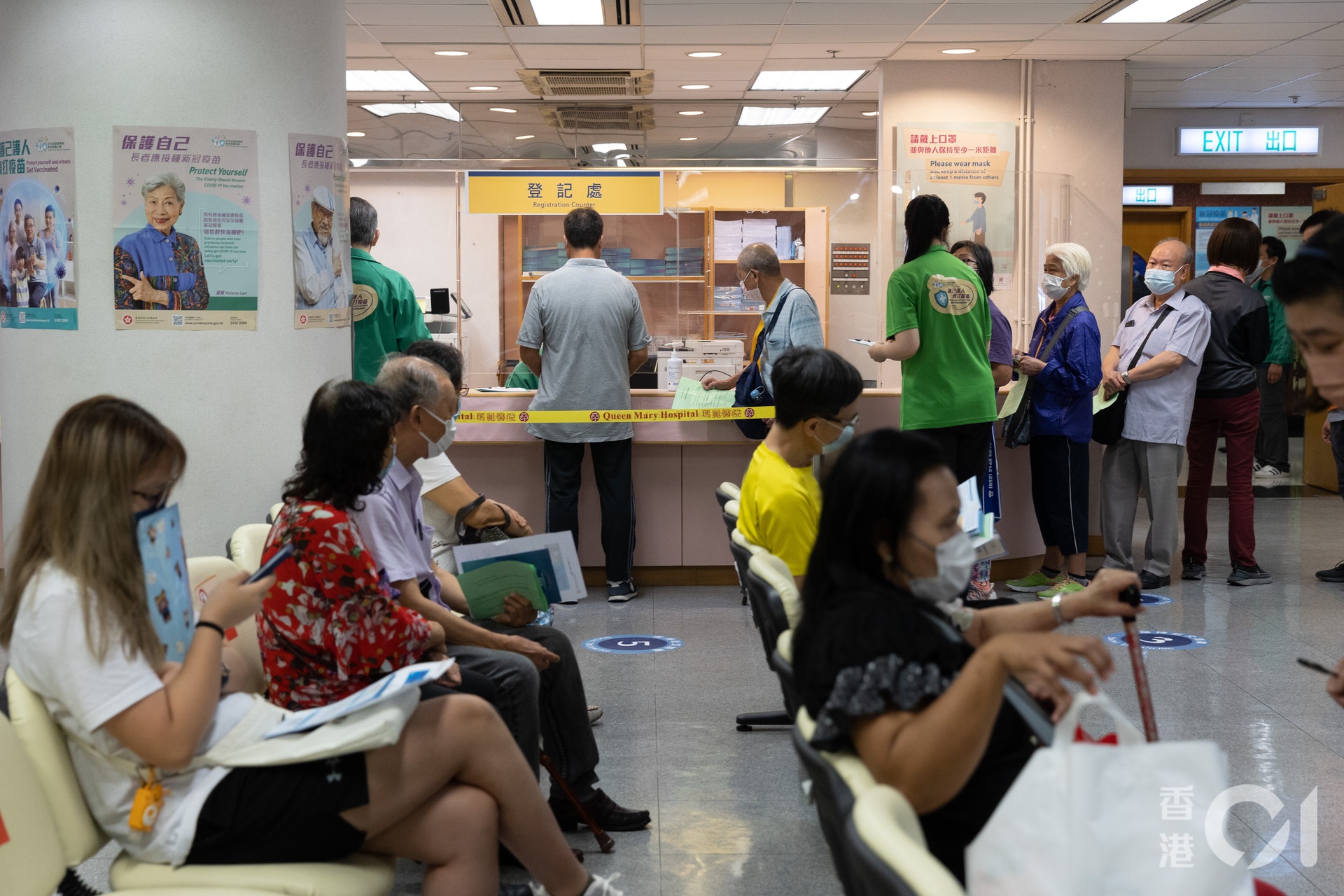 瑪麗醫院新冠疫苗接種站9月29日開始運作,市民覆診後可在此接種疫苗。(廖雁雄攝) 瑪麗醫院新冠疫苗接種站9月29日開始運作,市民覆診後可在此接種疫苗。(廖雁雄攝)