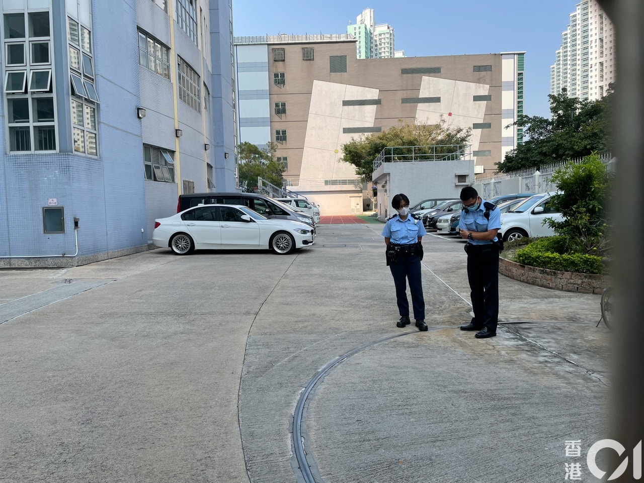 警員在場調查案件。（鄧栢良攝）