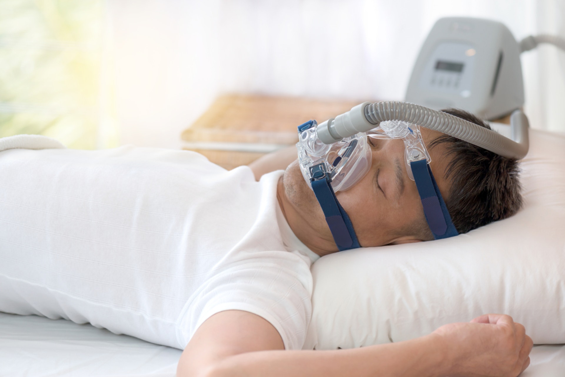睡眠窒息症患者會在睡眠時,多次出現呼吸暫停而窒息。(圖片:cpapsupplies) 睡眠窒息症患者會在睡眠時,多次出現呼吸暫停而窒息。(圖片:cpapsupplies)