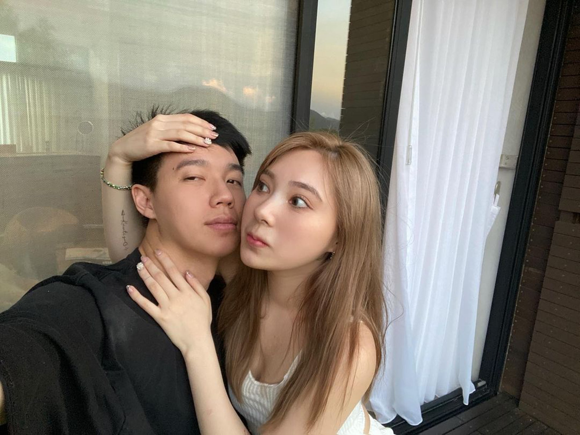 Toyz的女友「奈奈」外型姣好、身材火辣,在instagram上小有名氣,有近5萬粉絲追蹤,與Toyz感情甚篤(_yinyux/IG) Toyz的女友「奈奈」外型姣好、身材火辣,在instagram上小有名氣,有近5萬粉絲追蹤,與Toyz感情甚篤(_yinyux/IG)