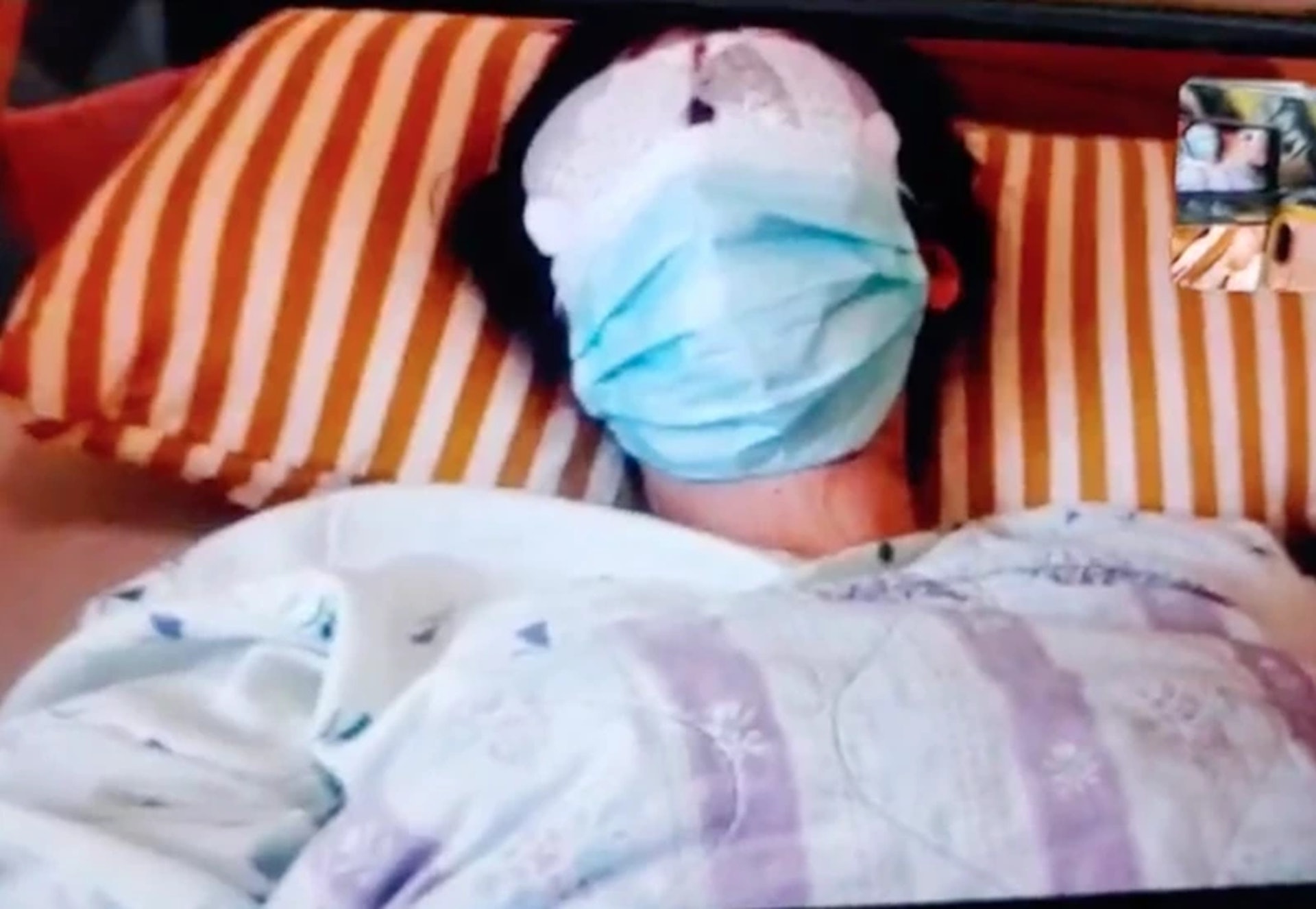 屏東高樹鄉一名潘姓女便利店店員遭當地衛生局列管的思覺失調男子攻擊,雙眼重傷,鼻梁破碎。(《聯合報》) 屏東高樹鄉一名潘姓女便利店店員遭當地衛生局列管的思覺失調男子攻擊,雙眼重傷,鼻梁破碎。(《聯合報》)