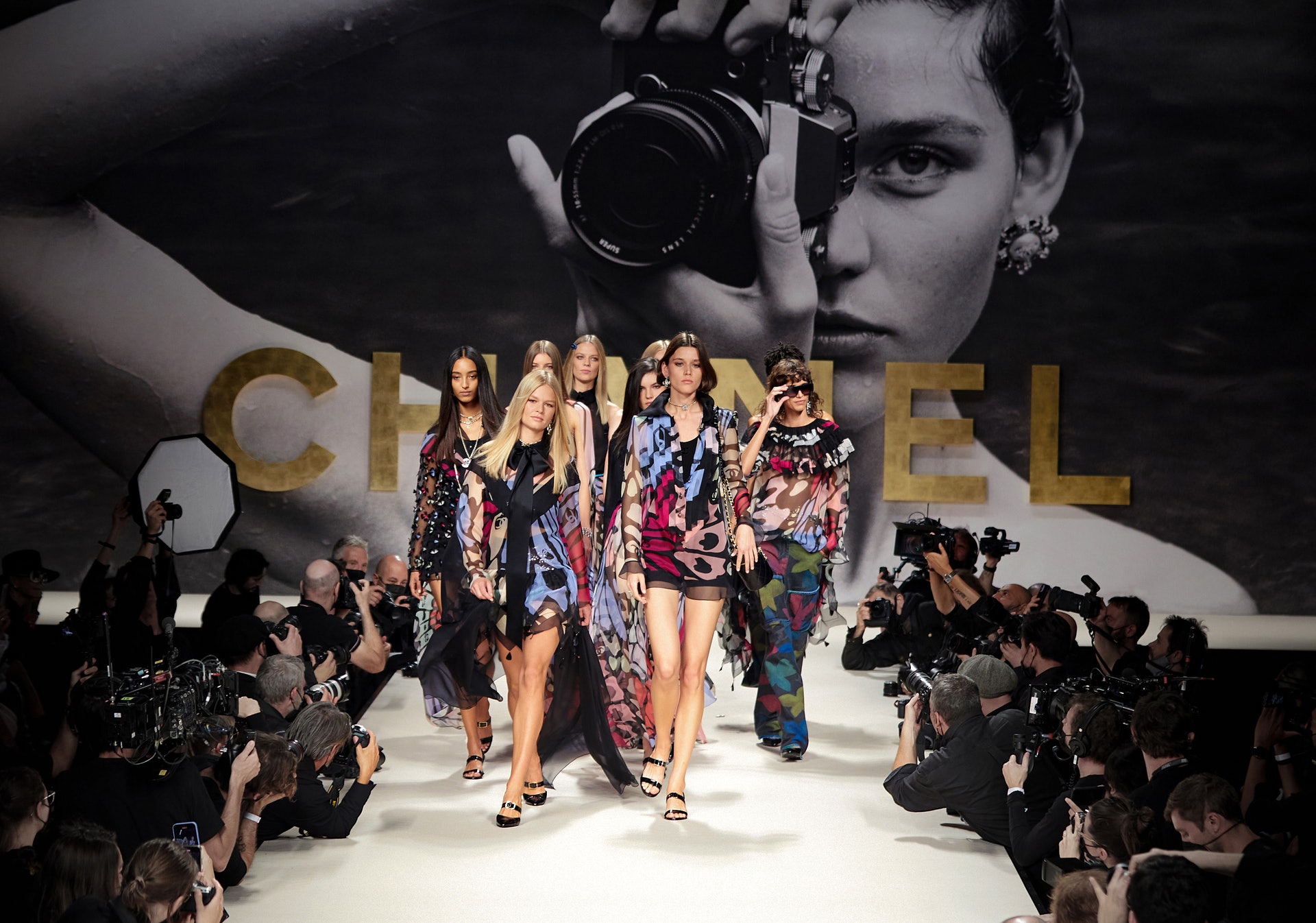 Chanel 22春夏系列手袋搶先看新版shopping Bag勢必再掀熱潮 香港01 穿搭筆記 Chanel 22春夏系列手袋搶先看新版shopping Bag勢必再掀熱潮 香港01 穿搭筆記