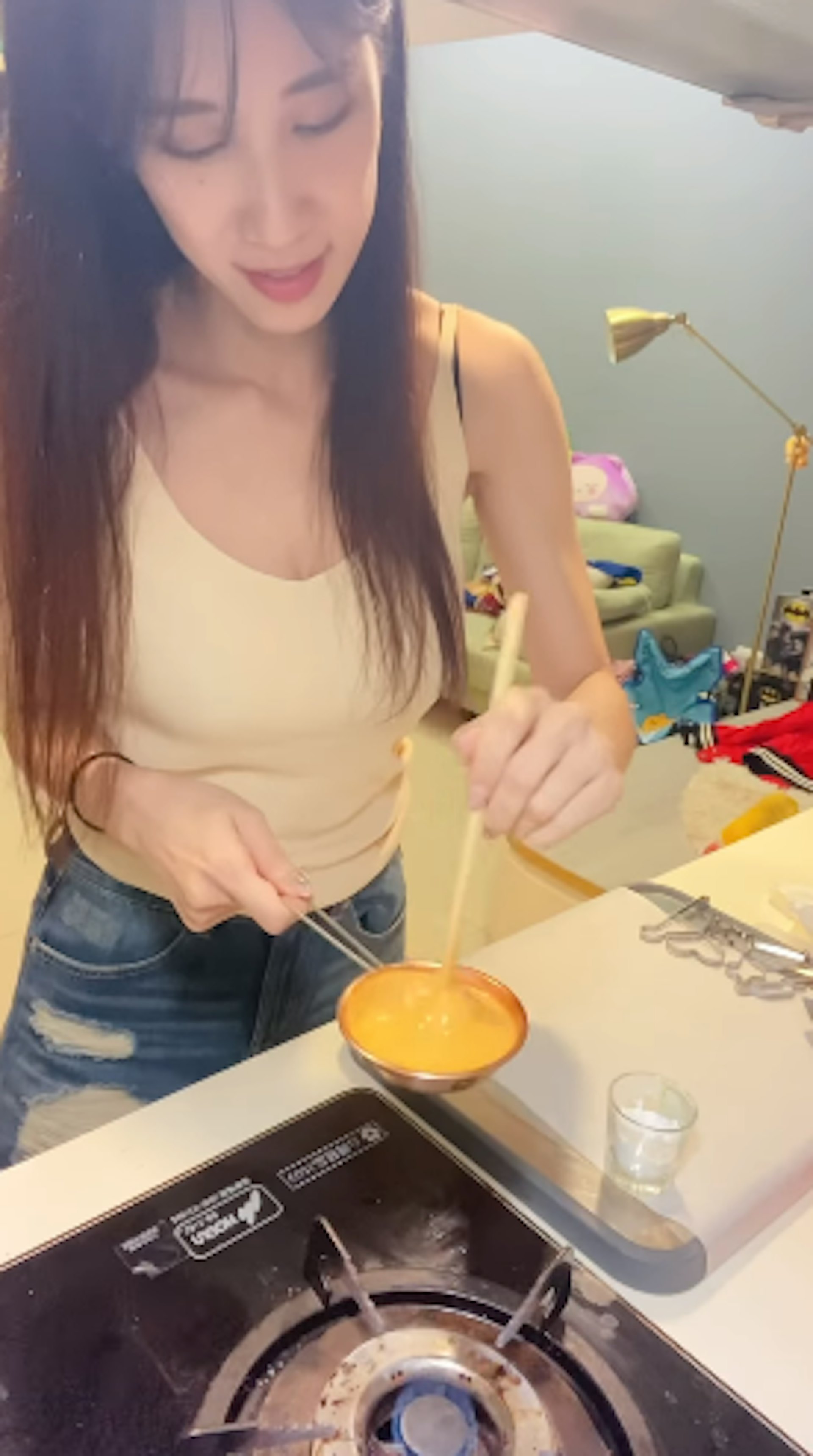 瑤瑤小背心DIY《魷魚遊戲》椪糖(截圖) 瑤瑤小背心DIY《魷魚遊戲》椪糖(截圖)