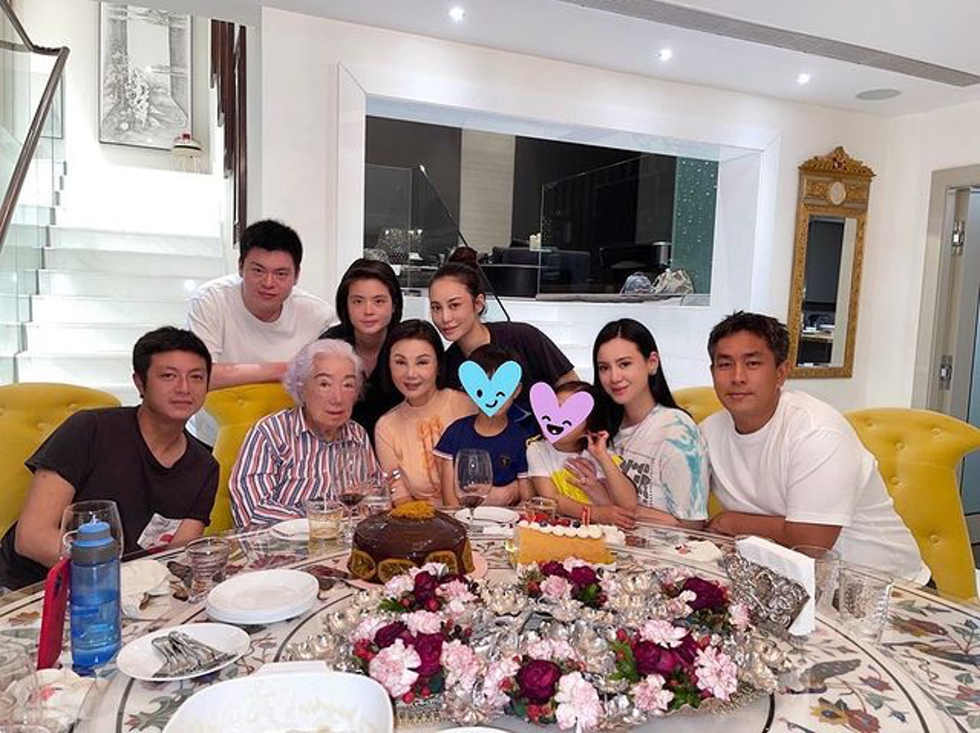 謝玲玲的超級豪宅!( IG/@
hlingling) 謝玲玲的超級豪宅!( IG/@
hlingling)
