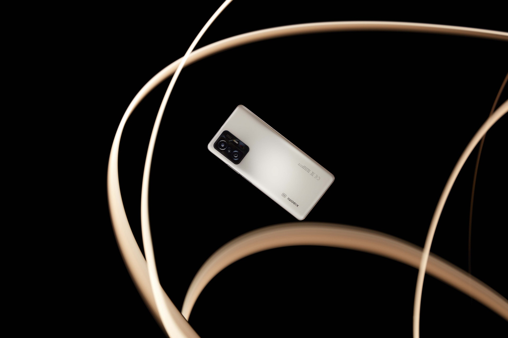以快充技術輸入電力,充電周期達 800次之後,Xiaomi 11T Pro仍然可以保留出廠時約80%的電量,確保電池夠耐用。