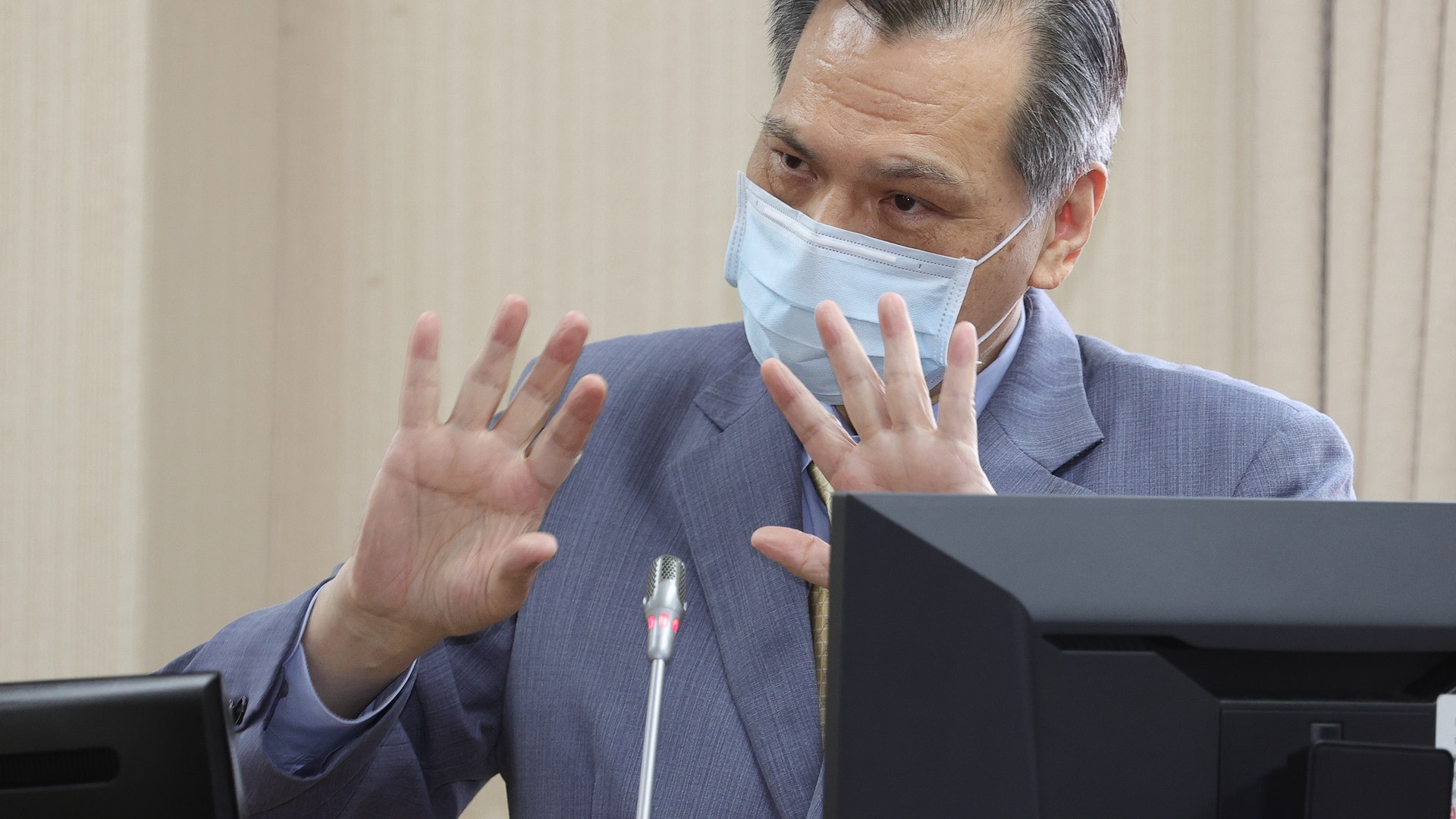 國安局長陳明通指導林智堅論文 台大:今學年度起不再授課 國安局長陳明通指導林智堅論文 台大:今學年度起不再授課