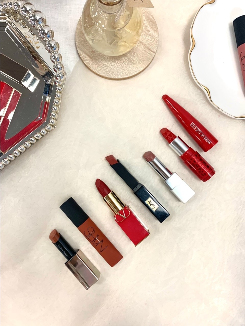 2021秋季唇膏｜適逄各大美妝品牌如：YSL、NARS和Make Up For Ever等，亦陸續推出秋冬大熱的「乾燥玫瑰色」唇膏。（黃伊玲攝）