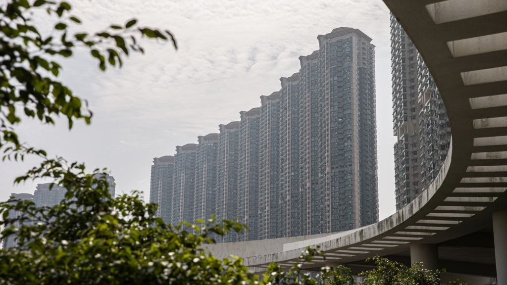 十大屋苑8月交投量回升一成 惟呎價全線報跌 映灣園挫12% 十大屋苑8月交投量回升一成 惟呎價全線報跌 映灣園挫12%