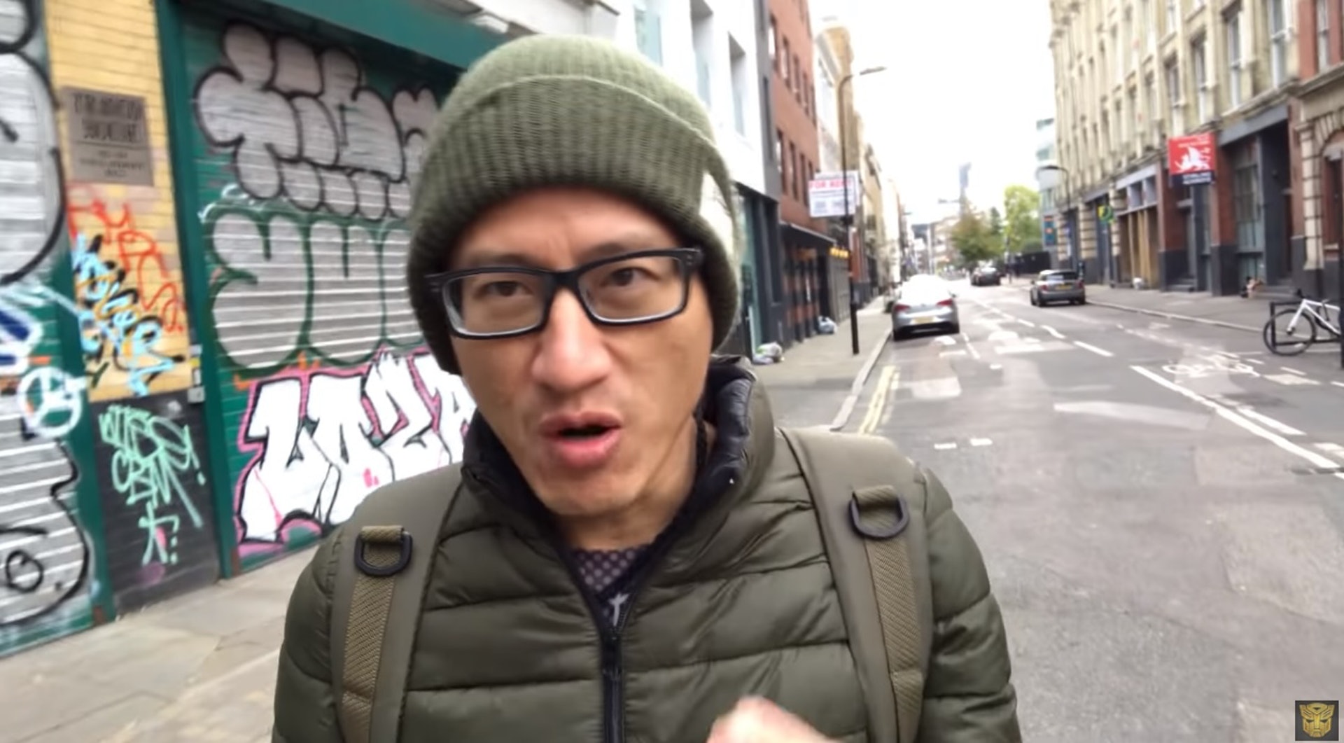 網絡紅人龍心近日於其YouTube頻道拍片大談在當地的生活日常。(YouTube截圖) 網絡紅人龍心近日於其YouTube頻道拍片大談在當地的生活日常。(YouTube截圖)