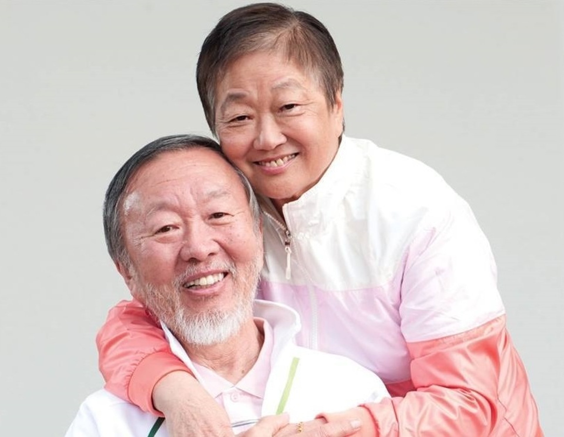 高錕與太太黃美芸一直相懦以沫。（VCG）