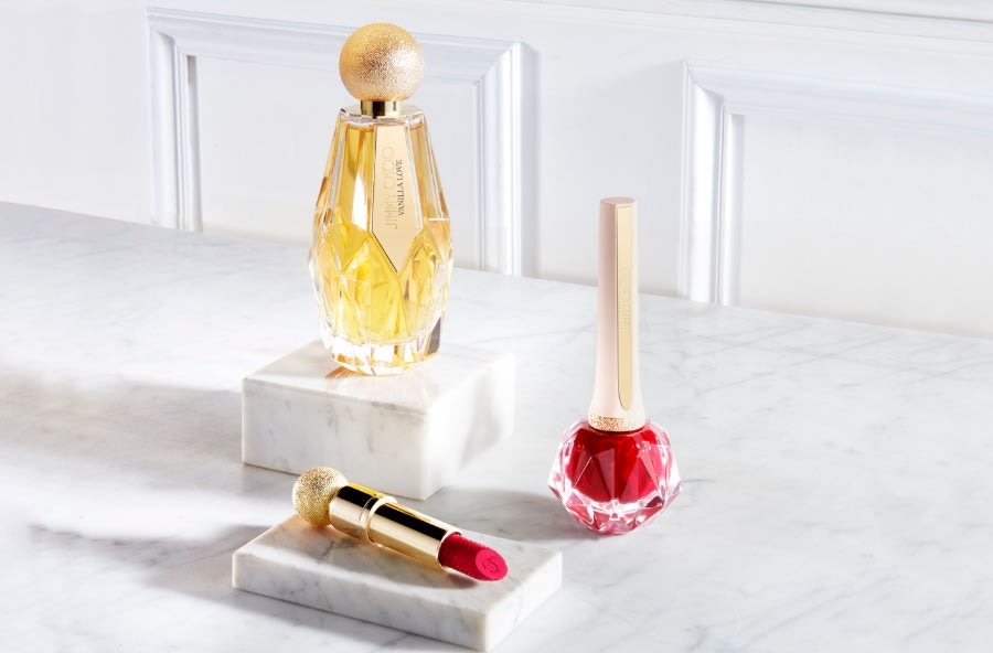 Jimmy Choo｜Jimmy Choo首次推出美妝系列。（Jimmy Choo）