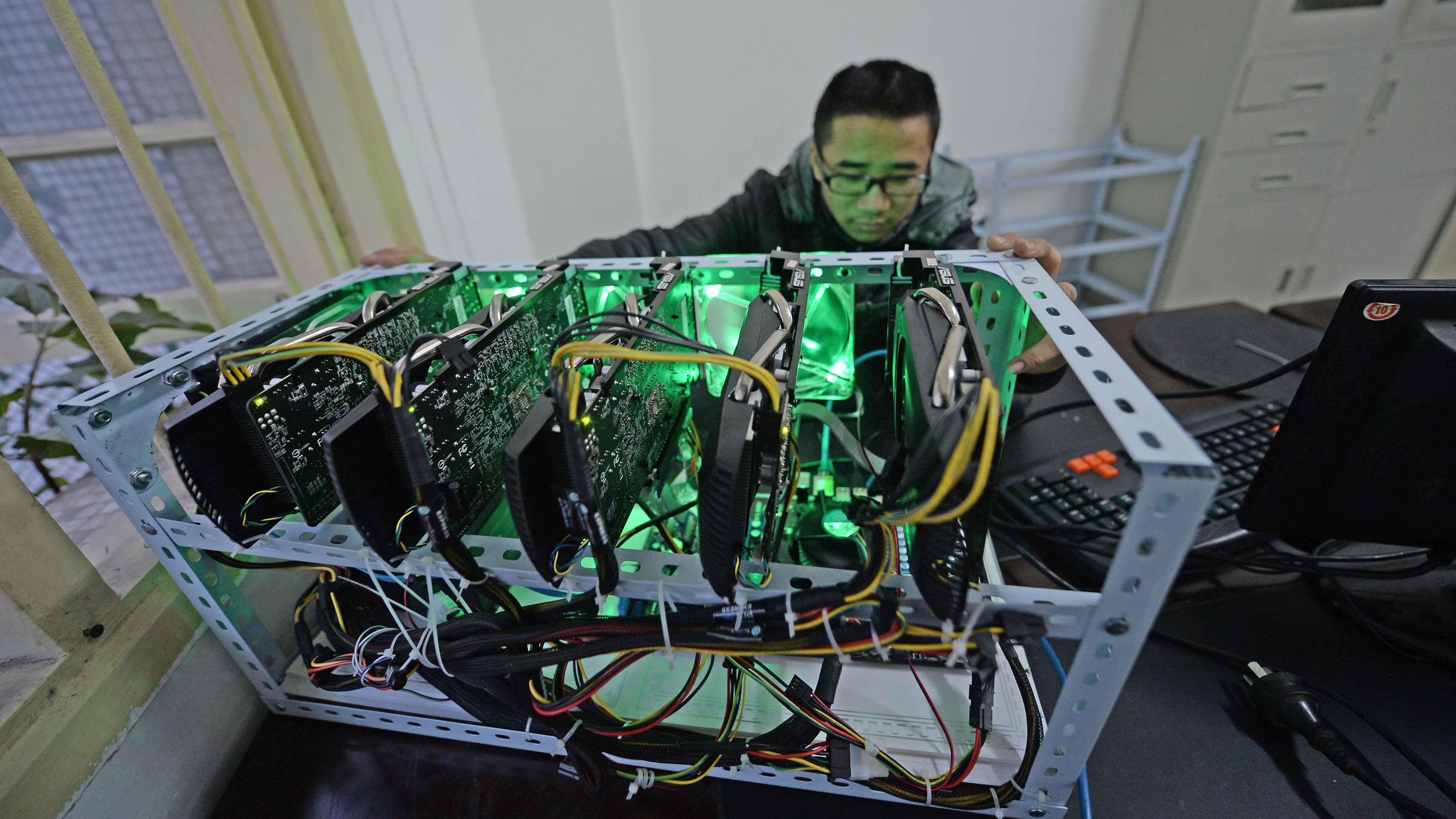 比特幣｜發改委：持續治理「挖礦」 居民參與或被加征懲罰性電價