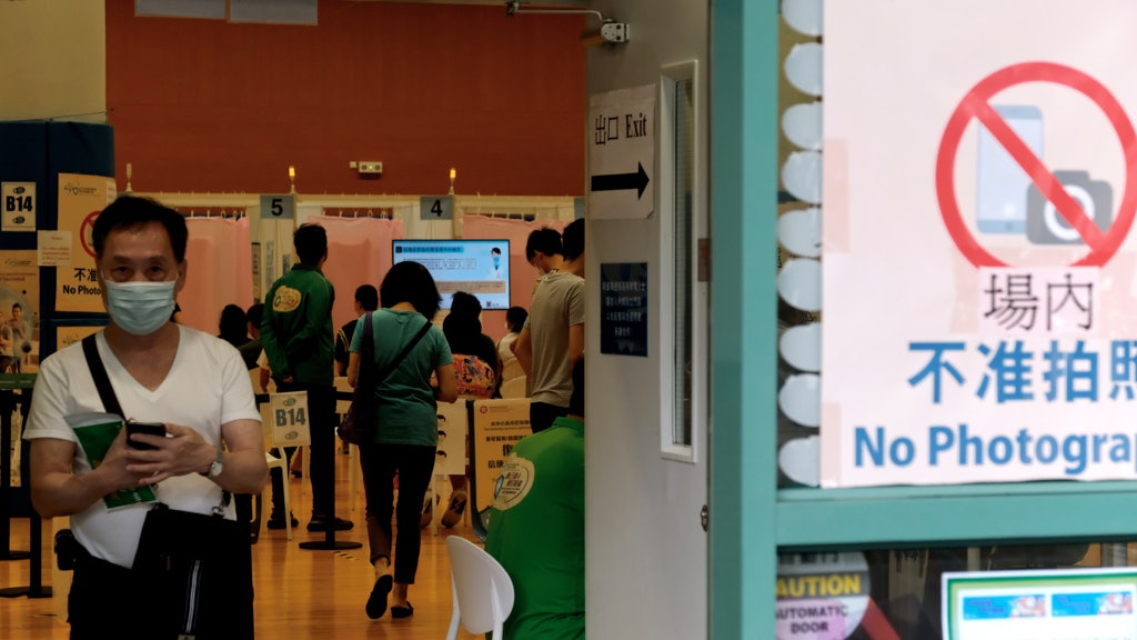 疫苗陰謀論指數 香港較新加坡等六地區高 質疑打針修改人體基因 疫苗陰謀論指數 香港較新加坡等六地區高 質疑打針修改人體基因