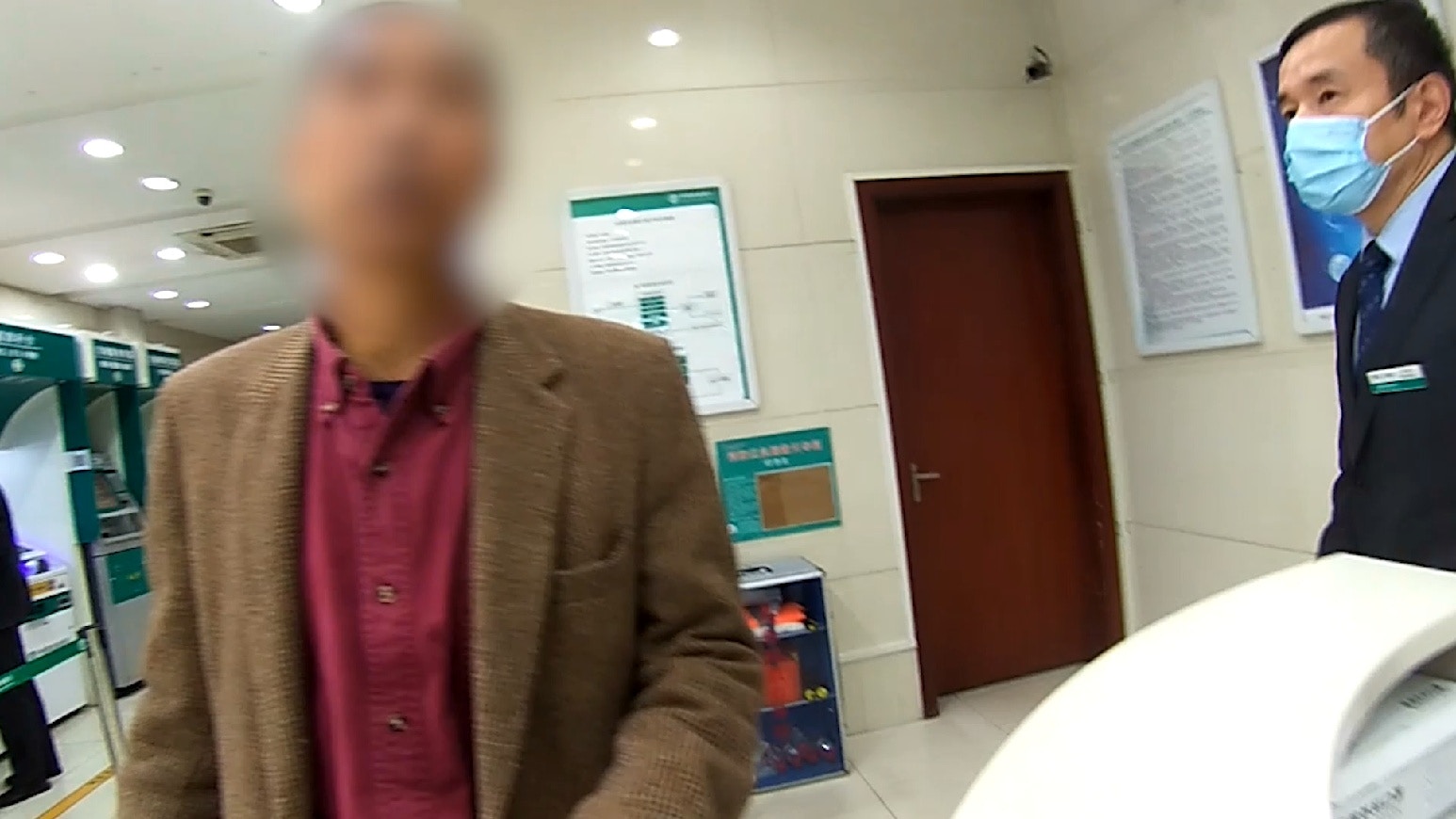 臨老入花叢│滬翁網上邂逅英國女兵欲轉賬$1萬7警游說3小時勸退