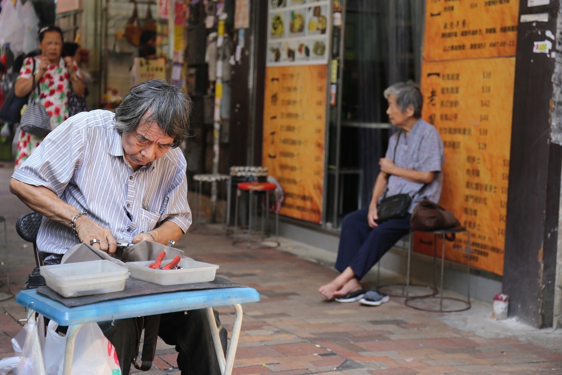 港人續成全球最長壽族群之一，這亦意味着人口老化的問題漸嚴峻。（資料圖片）