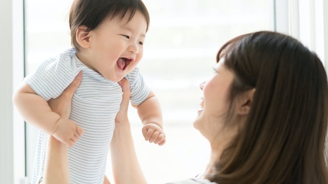 初生嬰兒總在微笑、模仿你?孩子6大行為 原來是跟父母表達愛意 初生嬰兒總在微笑、模仿你?孩子6大行為 原來是跟父母表達愛意