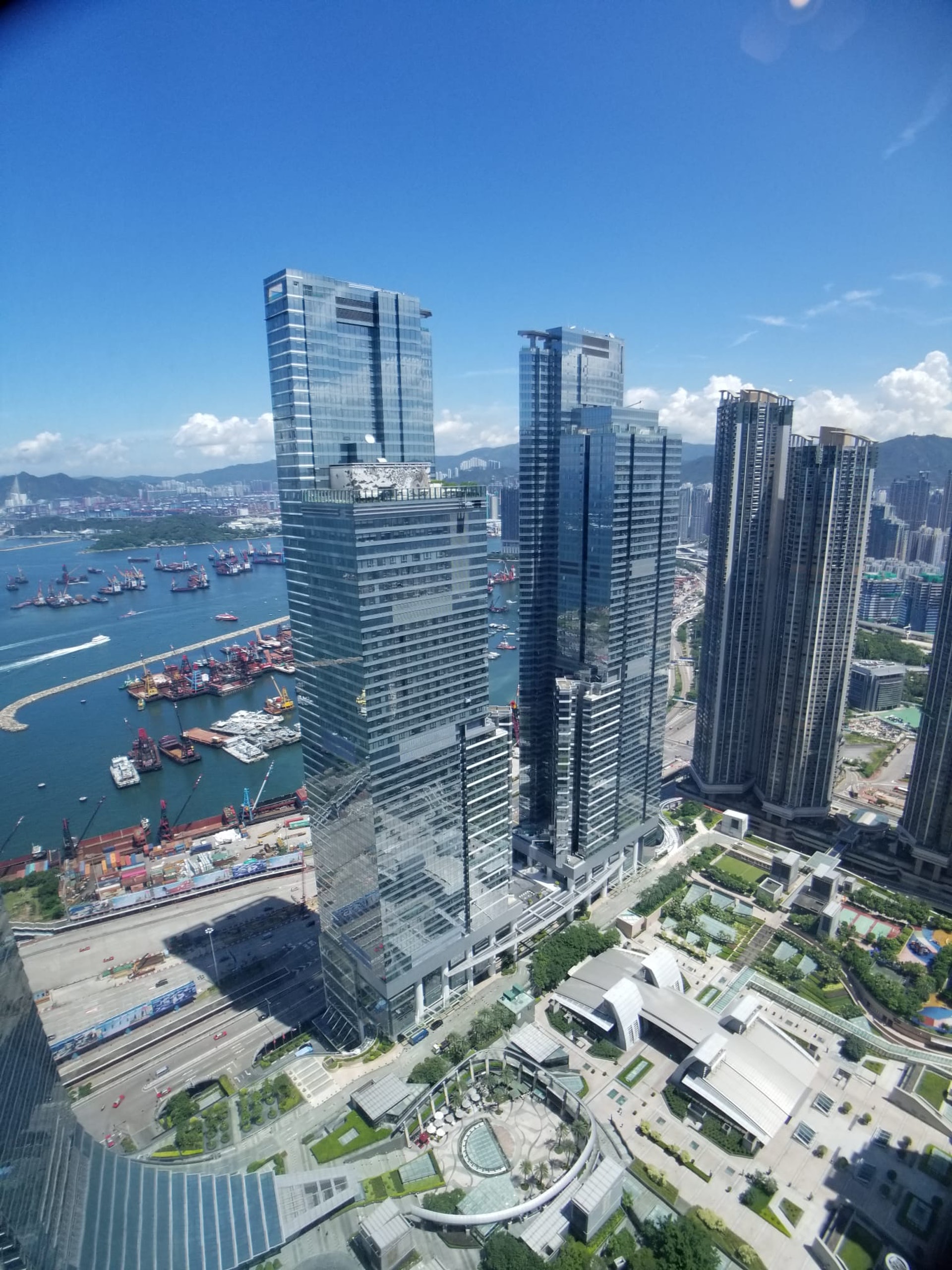 君臨天下高層戶2490萬沽低銀行估價12 沽出有原因 多相 君臨天下高層戶2490萬沽低銀行估價12 沽出有原因 多相