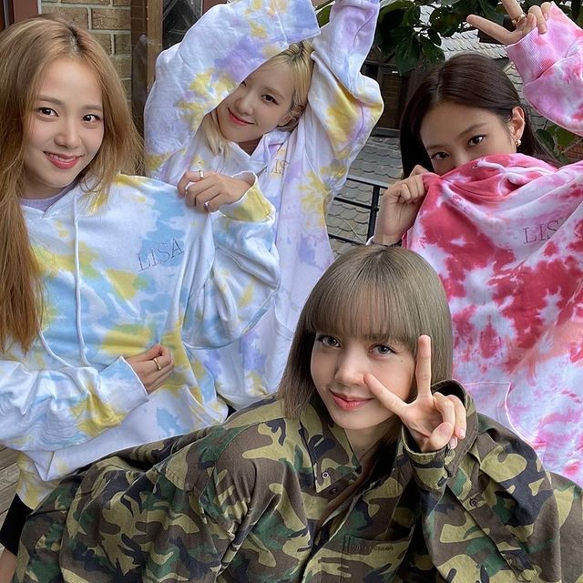 Jennie、Jisoo和Rosé的檢測結果今天出爐,幸好全部為陰性。(IG/@jennierubyjane) Jennie、Jisoo和Rosé的檢測結果今天出爐,幸好全部為陰性。(IG/@jennierubyjane)