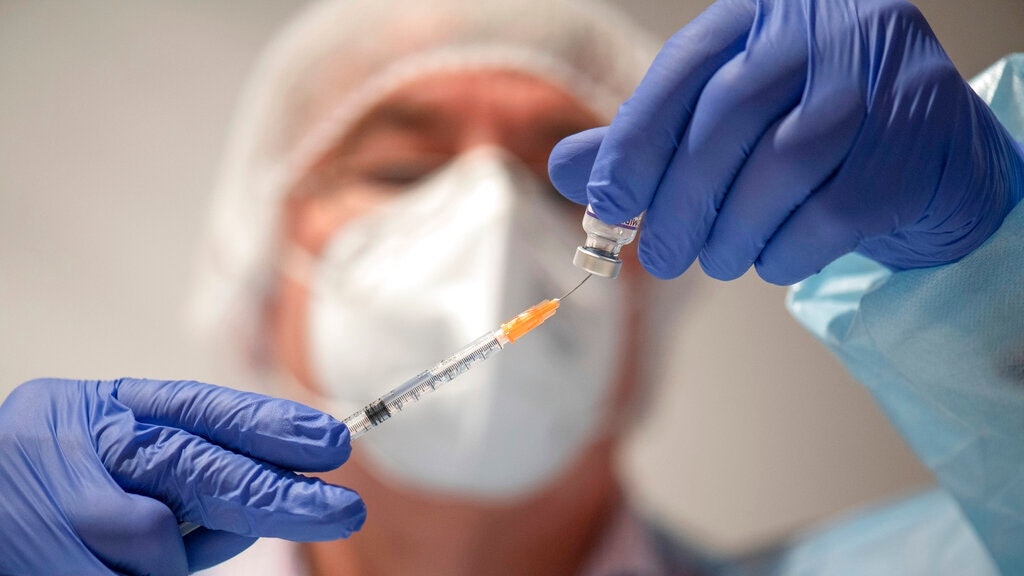 未經醖釀就爆發的風波:Omicron變種新冠威脅幾何? 未經醖釀就爆發的風波:Omicron變種新冠威脅幾何?