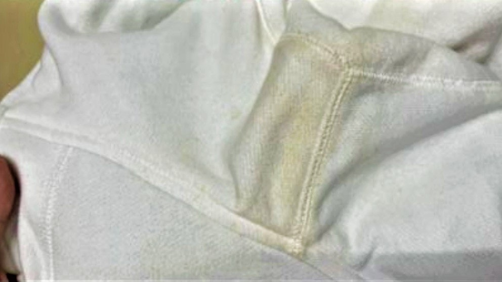 衣服泛黃洗極都唔甩可以點救?內行人激推一神物:便宜好用又無毒 衣服泛黃洗極都唔甩可以點救?內行人激推一神物:便宜好用又無毒
