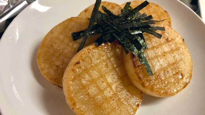 白蘿蔔食譜|無時間炆煮等待入味?香煎白蘿蔔片外酥內嫩又省時 白蘿蔔食譜|無時間炆煮等待入味?香煎白蘿蔔片外酥內嫩又省時