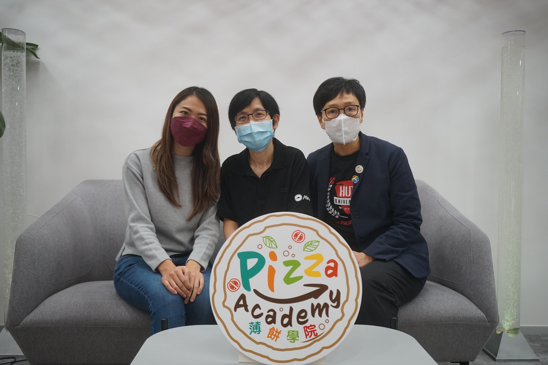 Pizza Hut早前與浸信會愛羣社會服務處合作舉辦薄餅學院，希望運用在餐飲業上的專長，透過工作培訓為復元人士提供工作機會。（呂諾君攝）