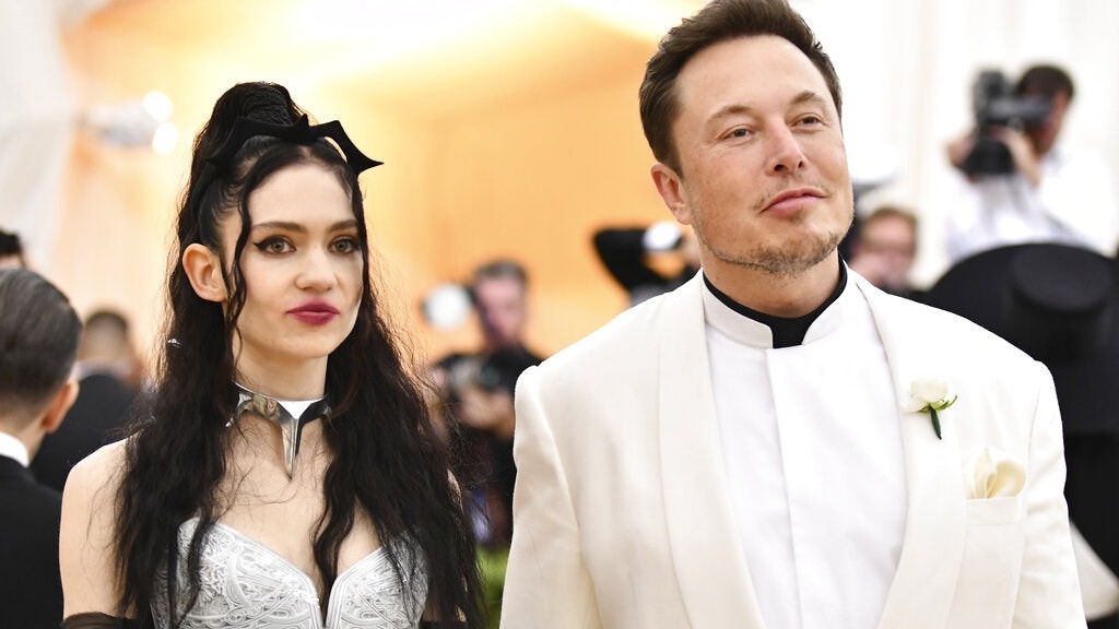 Elon Musk分手原因曝光？舊愛Grimes被「半分居」新歌放負大踢爆