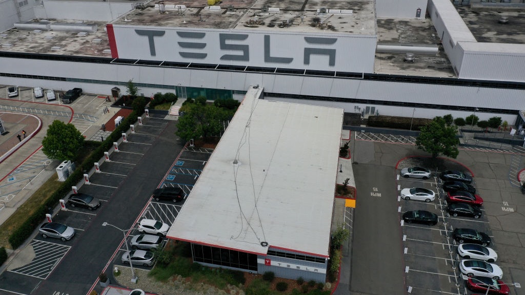 Tesla更新軟件 禁止乘客行車時打開遊戲應用程式 Tesla更新軟件 禁止乘客行車時打開遊戲應用程式