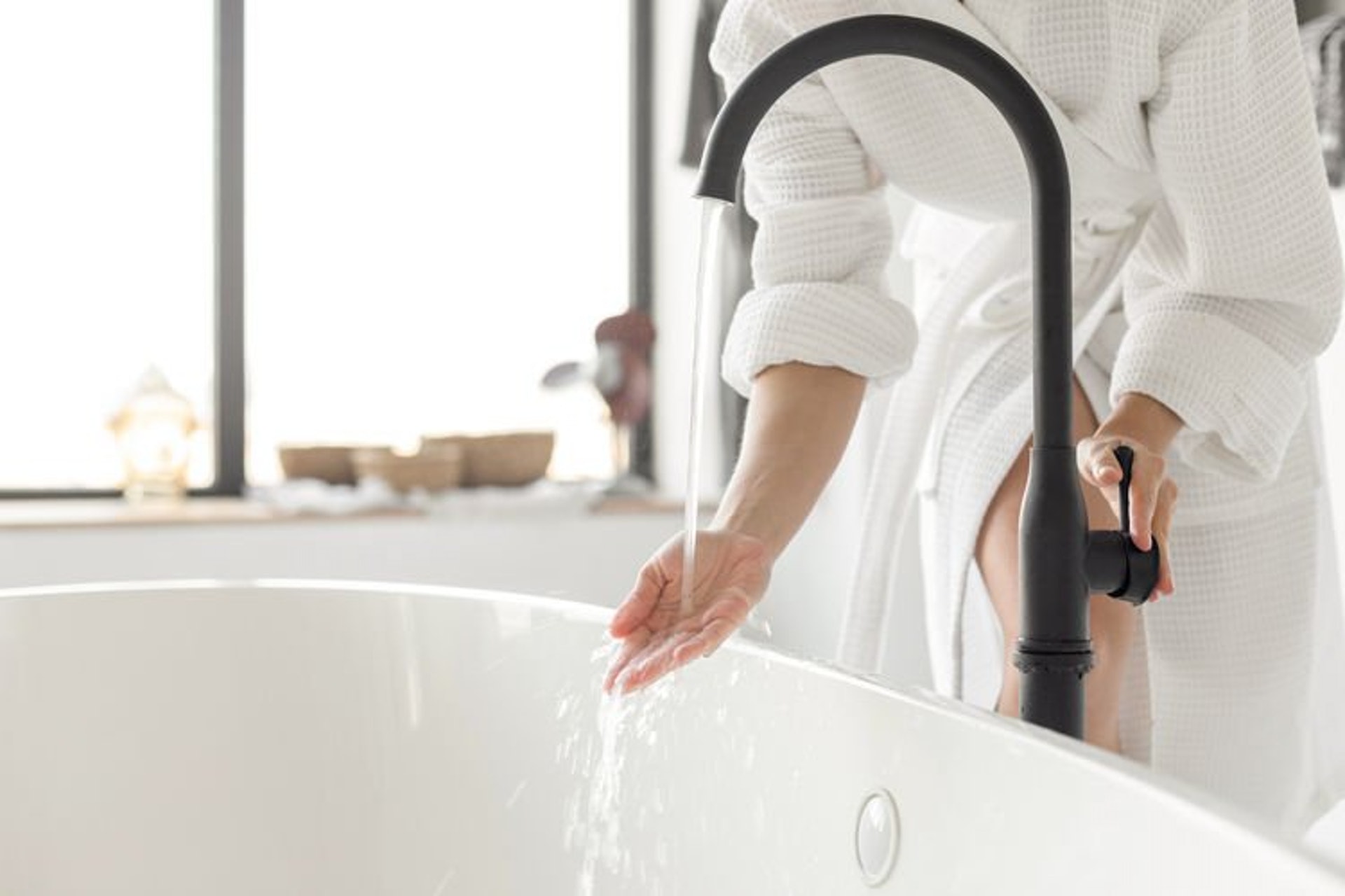 「暖薑系列」的研發始於一個偶然發現，在浸浴時加入薑汁後發現感覺溫暖而舒暢，便產生將薑融入個人護理產品的念頭。（圖片：Shutterstock）