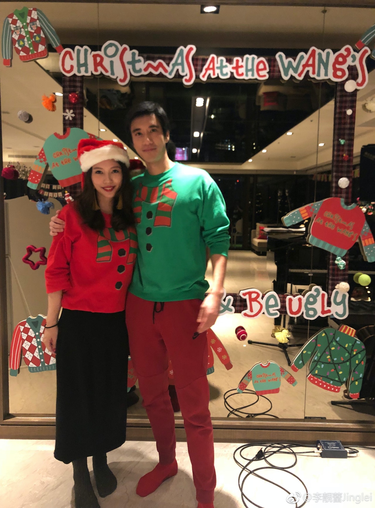 王力宏與李靚蕾日前驚爆離婚,其後王力宏在聲明中指出二人的生活很簡單、單純,自責在婚姻中有很多不足的地方,深感遺憾,但強調分開「我們永遠會是一家人」。(IG@jl.leilei) 王力宏與李靚蕾日前驚爆離婚,其後王力宏在聲明中指出二人的生活很簡單、單純,自責在婚姻中有很多不足的地方,深感遺憾,但強調分開「我們永遠會是一家人」。(IG@jl.leilei)