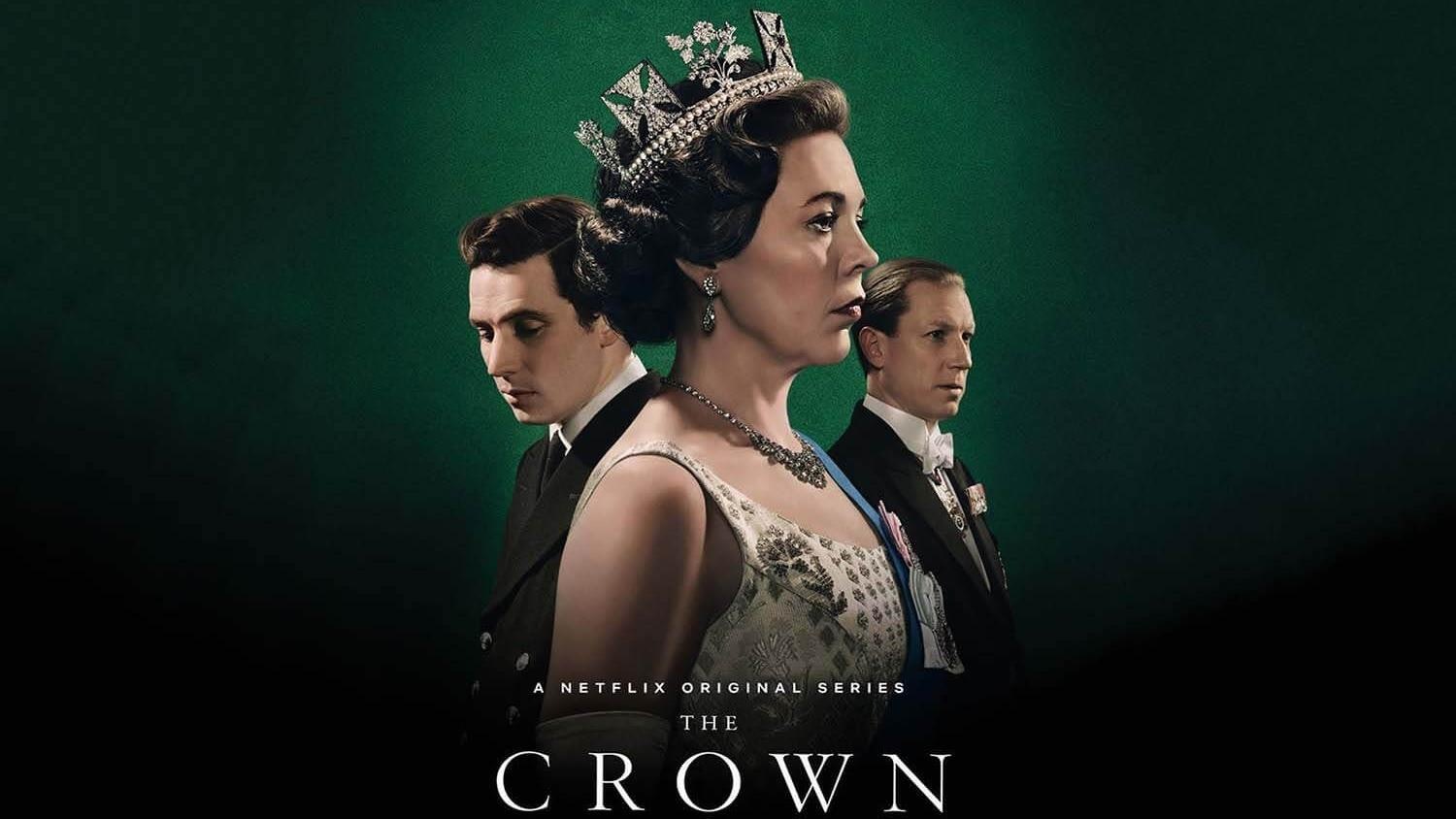 王冠 劇組西倫敦搭景拍攝第五季神還原90年代香港殖民地街景 王冠 劇組西倫敦搭景拍攝第五季神還原90年代香港殖民地街景