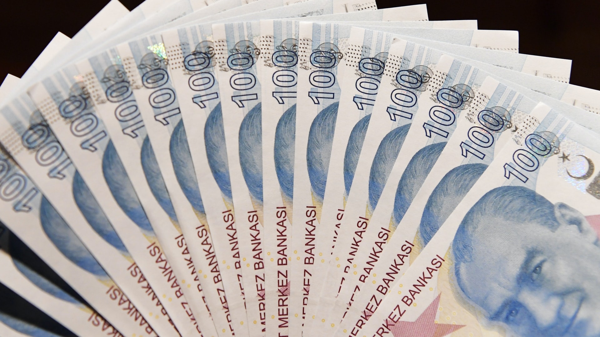 里拉暴漲暴跌土耳其再祭新招