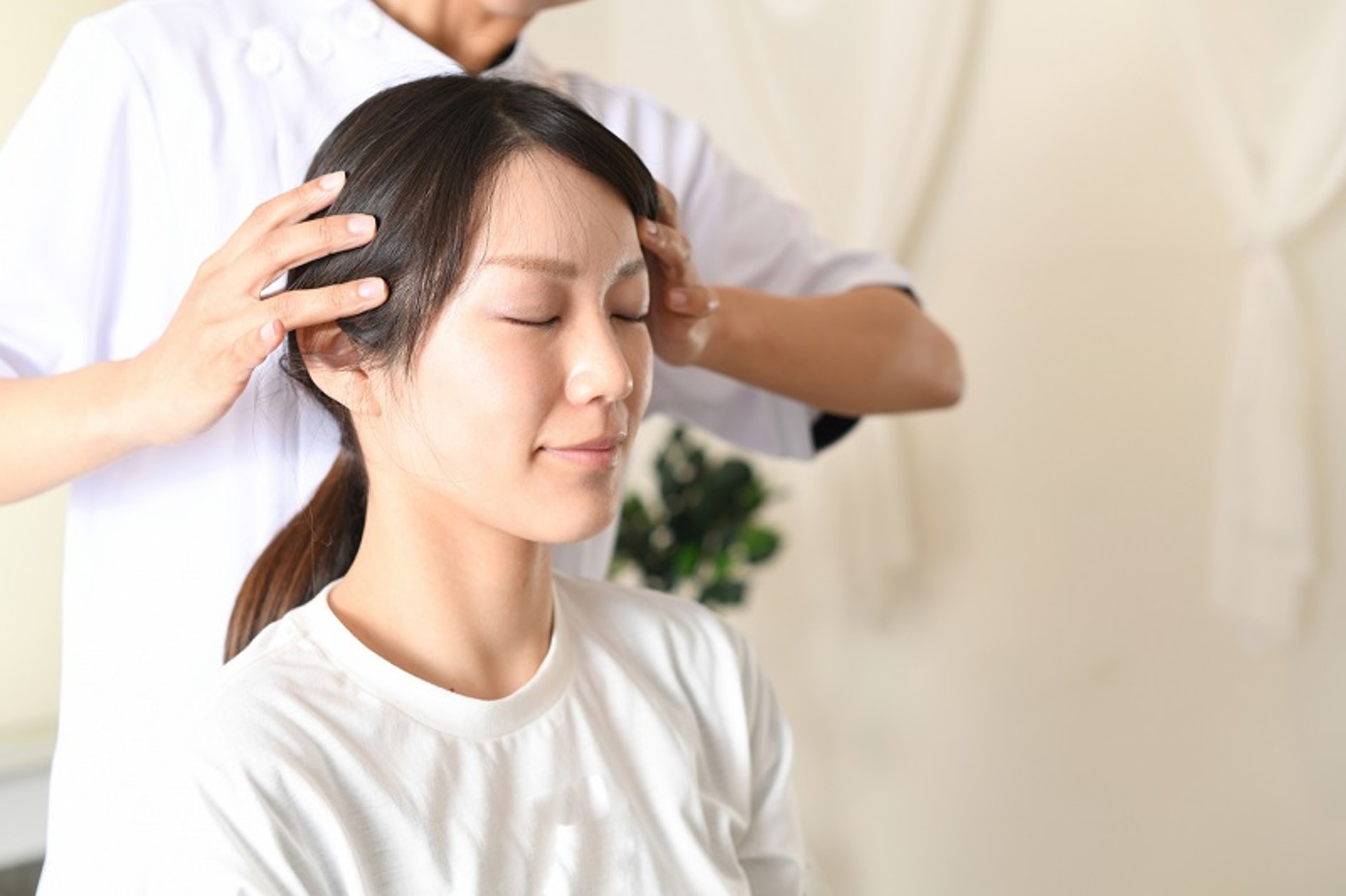 結束一日的工作後可以自行在家按摩，睡個好覺之餘能夠恢復精神。（《介護ポストセブン》）