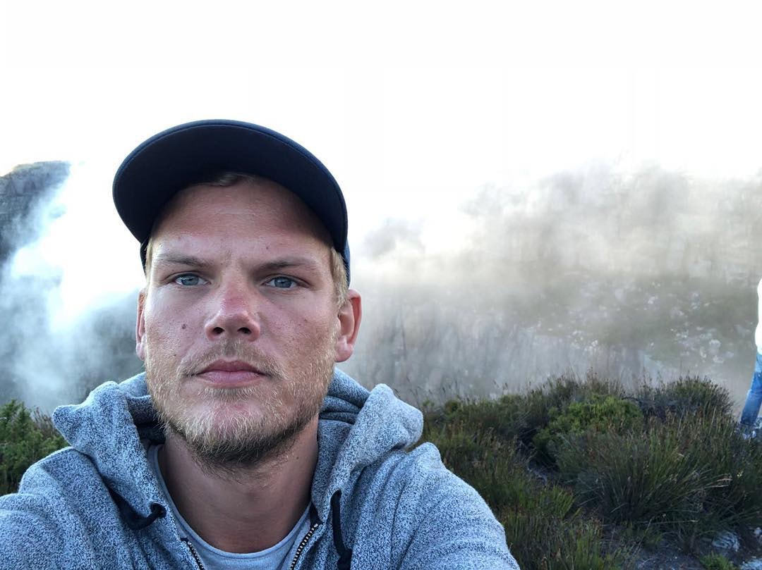 《Tim – The Official Biography of Avicii》即將於1月18日出版，當中記錄了Avicii離世前的最後一篇日記。（IG/@avicii）