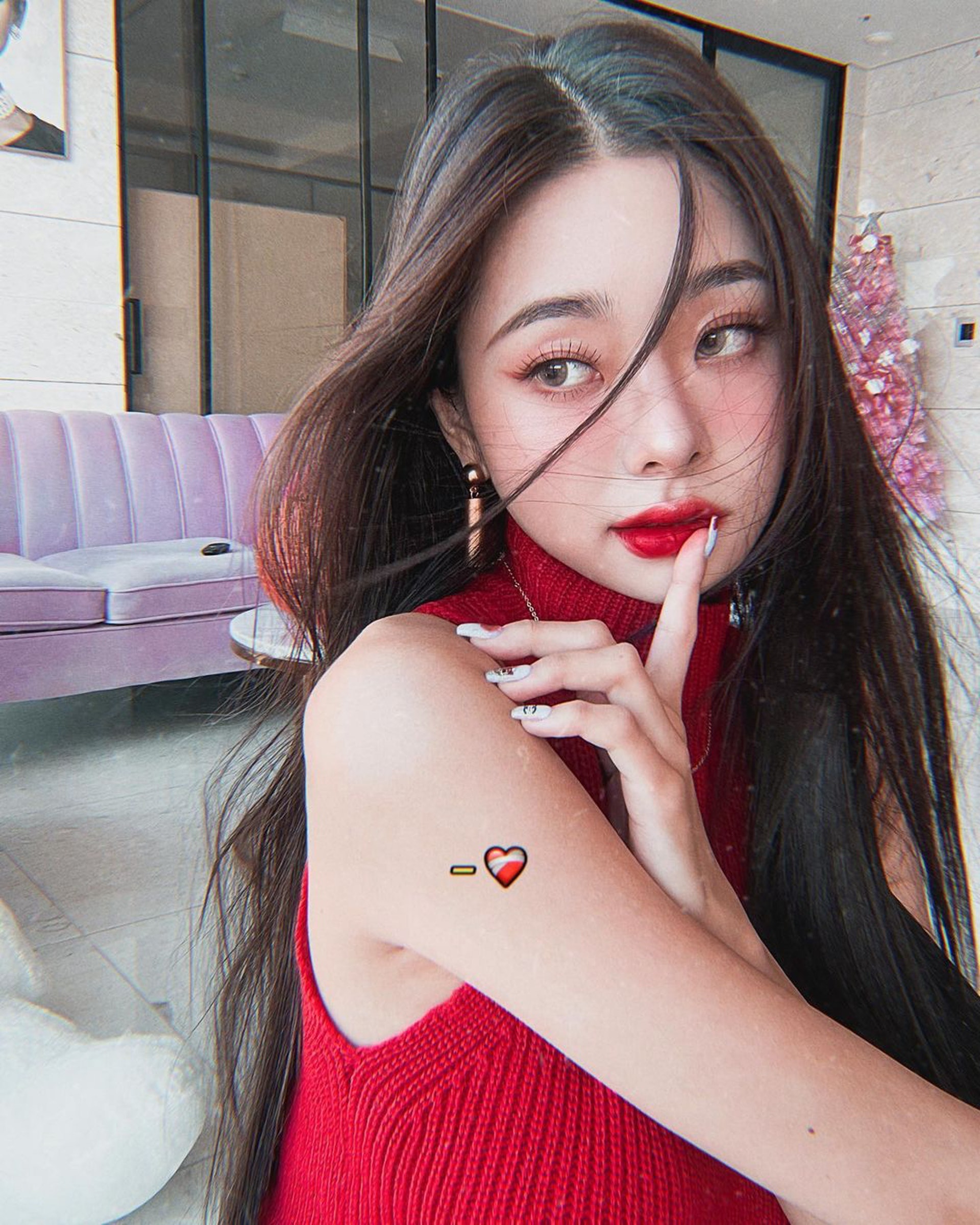 宋智雅的千金人設随着使用翻版名牌以崩塌。/IG@dear.zia 宋智雅的千金人設随着使用翻版名牌以崩塌。/IG@dear.zia