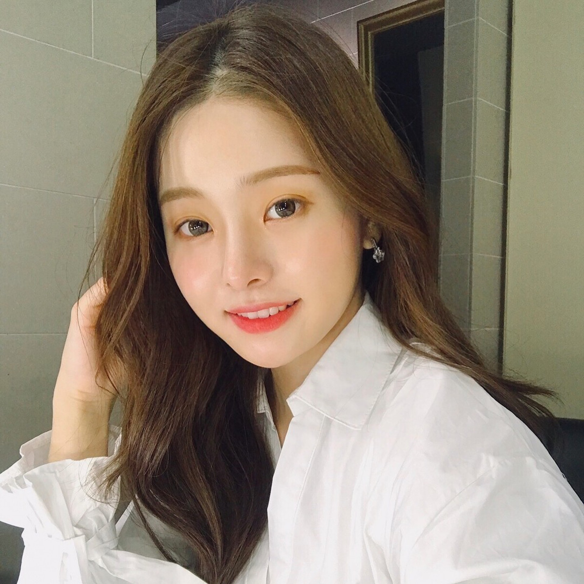 大學時期的宋智雅與現在的妝容截然不同。(IG/@dear.zia) 大學時期的宋智雅與現在的妝容截然不同。(IG/@dear.zia)