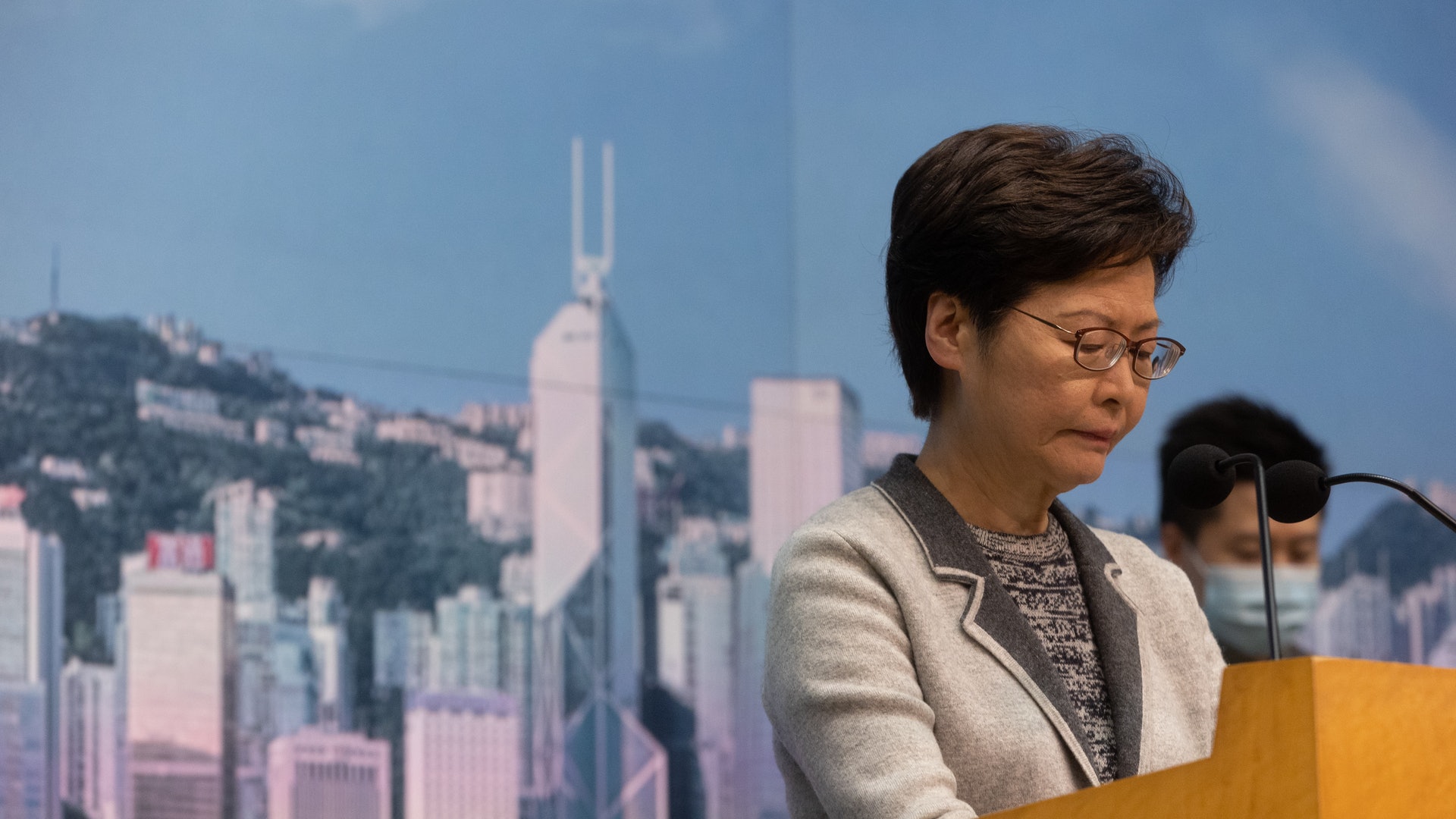 洪為民生日派對爆疫多名高官出席 林鄭:對徐英偉尤其失望 洪為民生日派對爆疫多名高官出席 林鄭:對徐英偉尤其失望