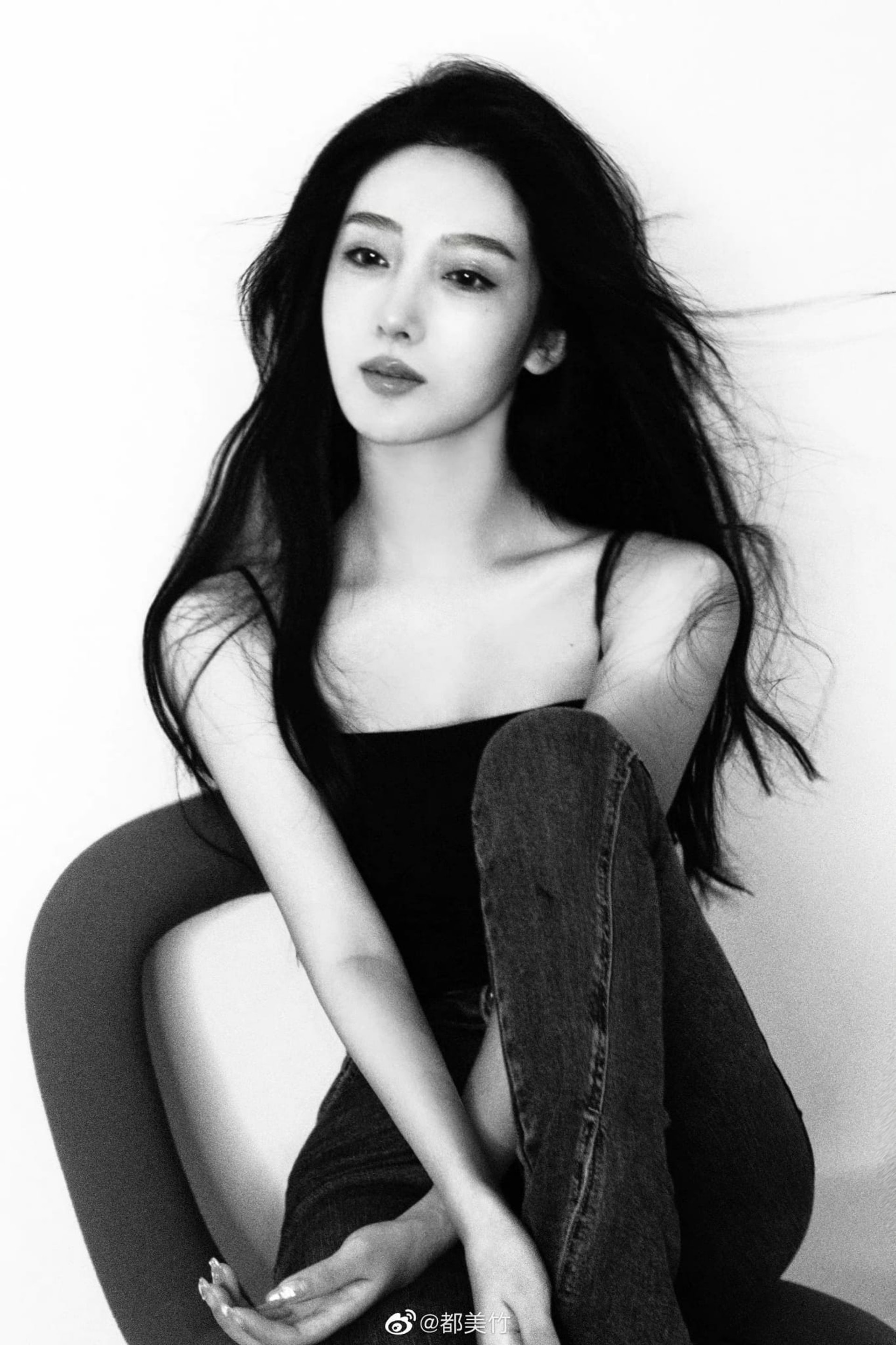 都美竹一直想入行,最終墮入騙局,成為迷姦案受害者。(微博圖片) 都美竹一直想入行,最終墮入騙局,成為迷姦案受害者。(微博圖片)