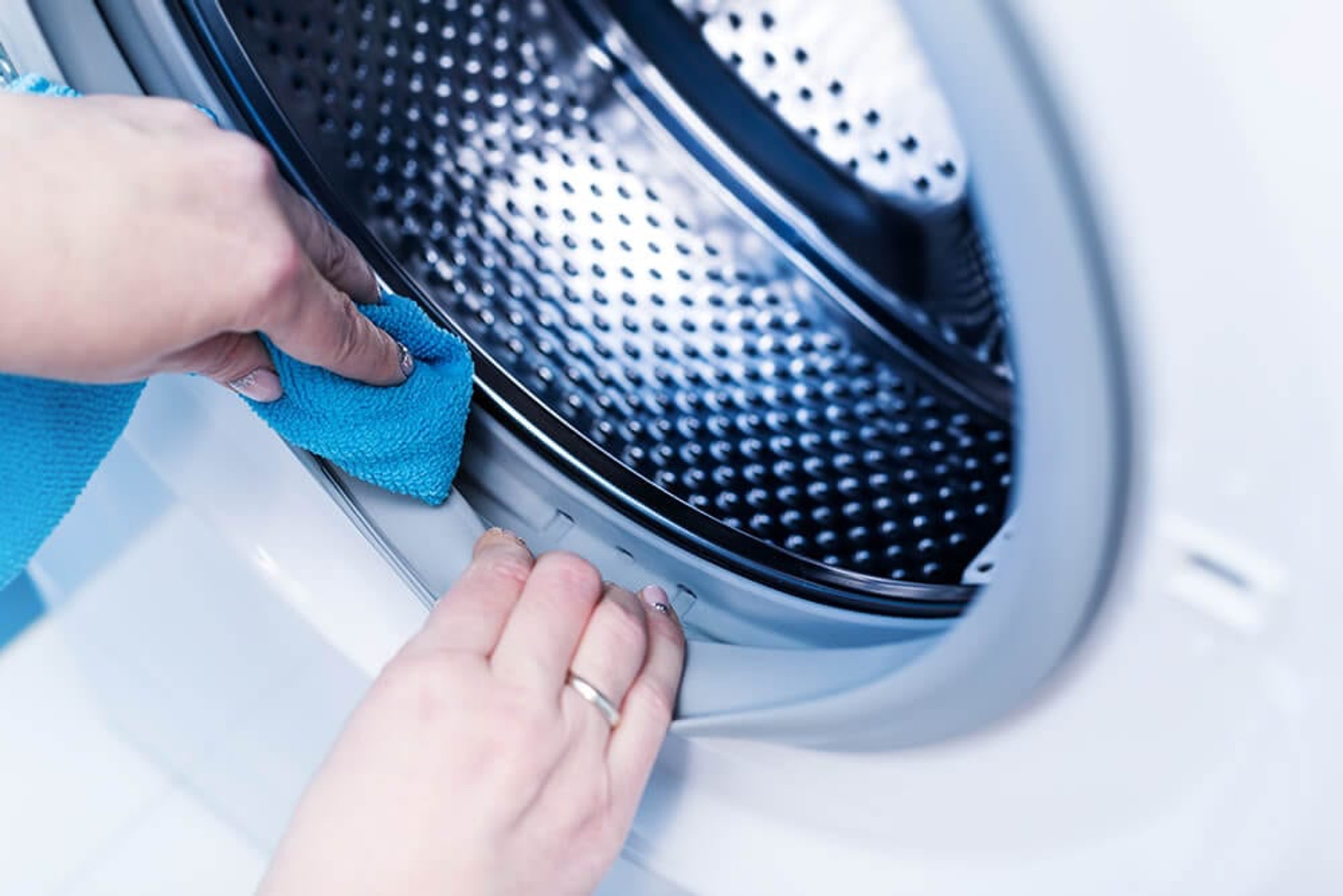 如果3年無清潔洗衣機，細菌含量更加高達70多萬 (圖片: FreePik)